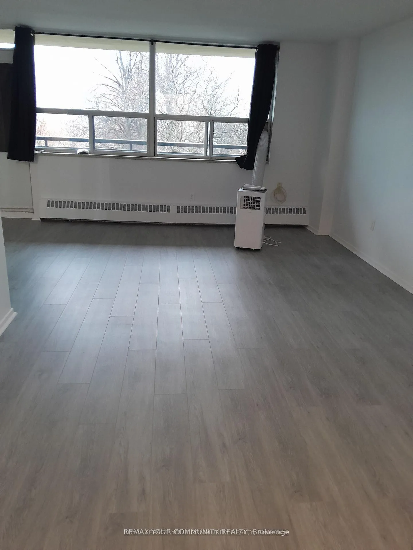Photo 9 of Unit 404, 5 Frith Road, North York, Glenfield-Jane Heights — HOMEH