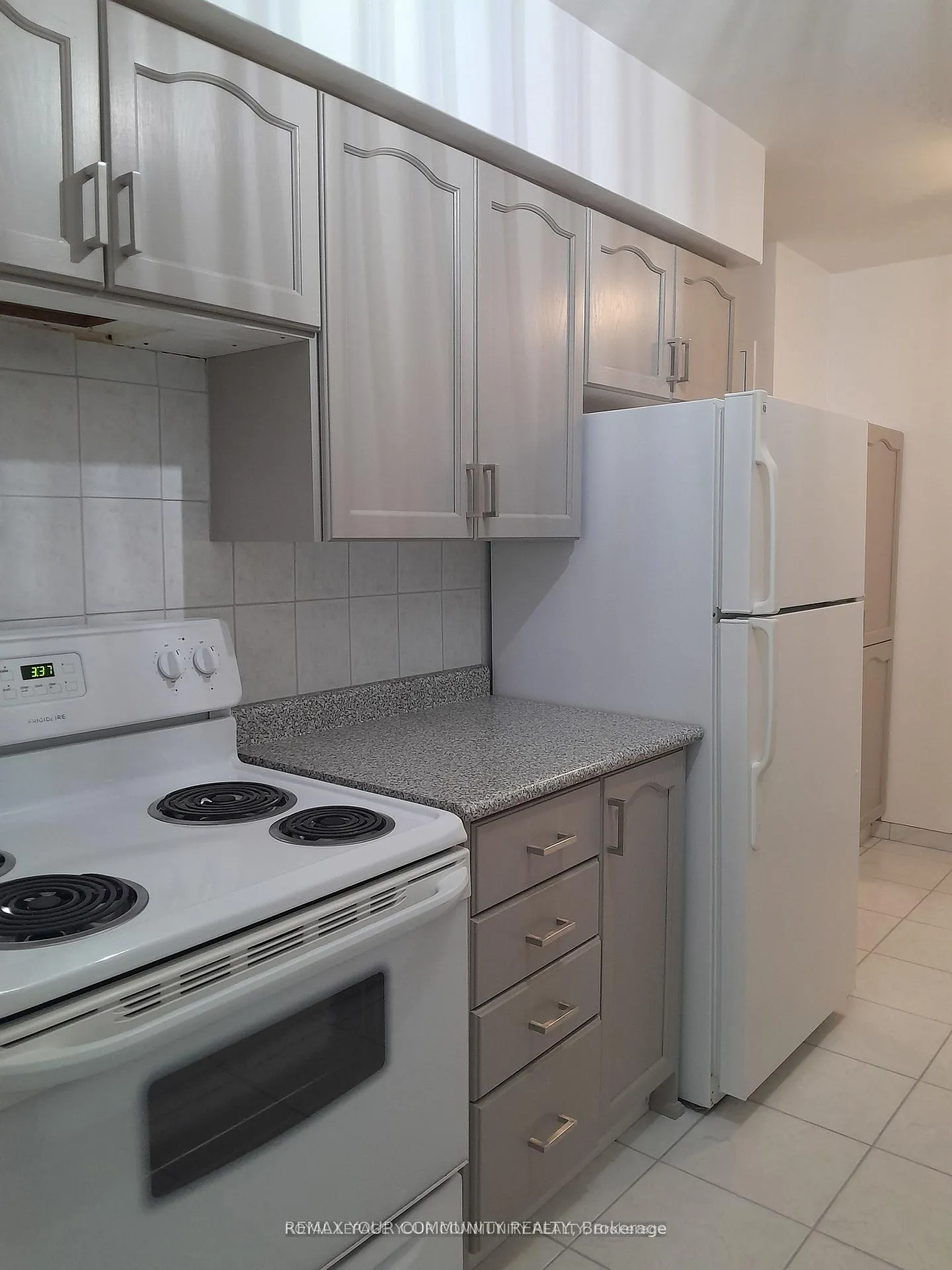 Photo 16 of Unit 404, 5 Frith Road, North York, Glenfield-Jane Heights — HOMEH
