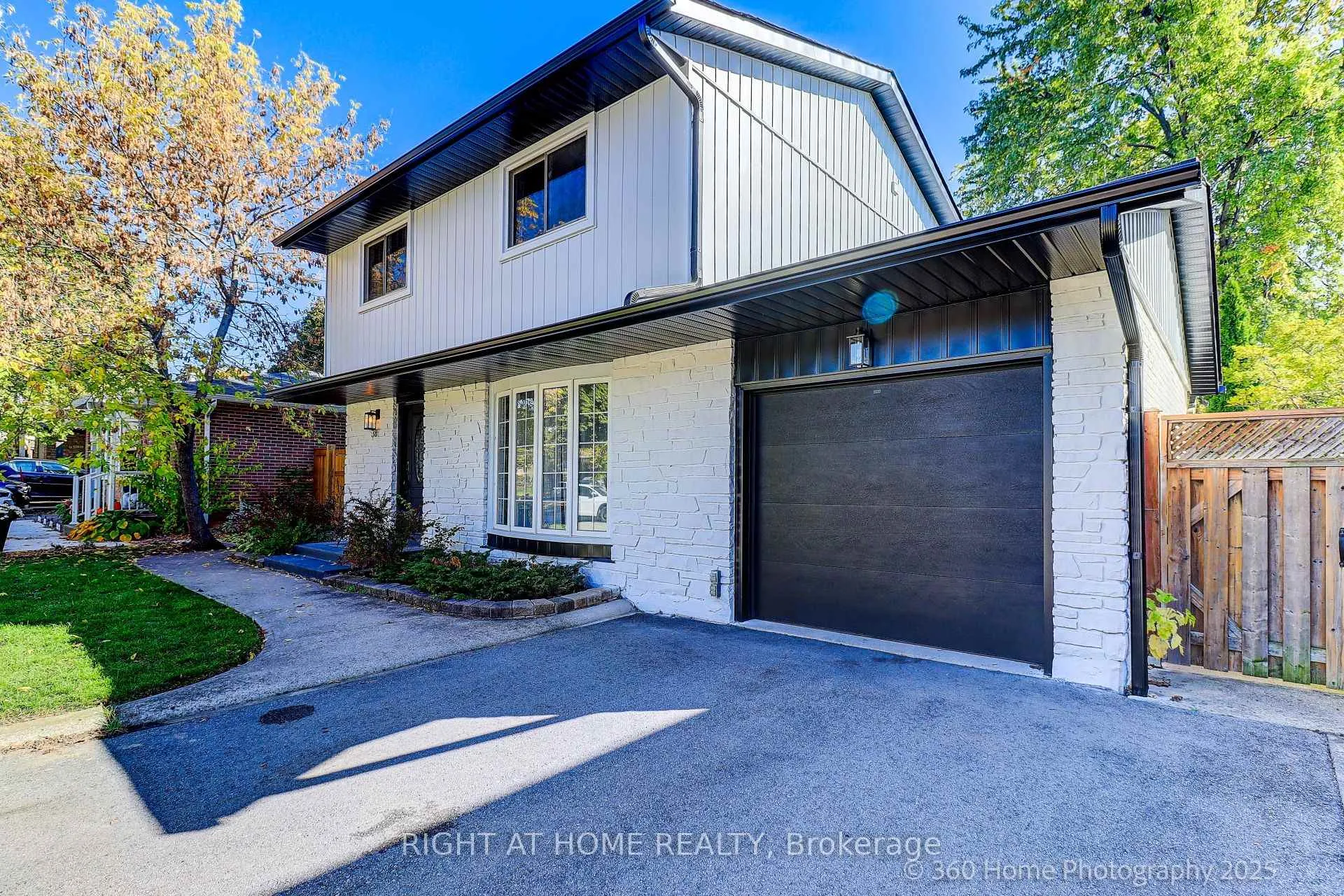 Photo 3 of 38 Culham Street, Oakville, College Park — HOMEH