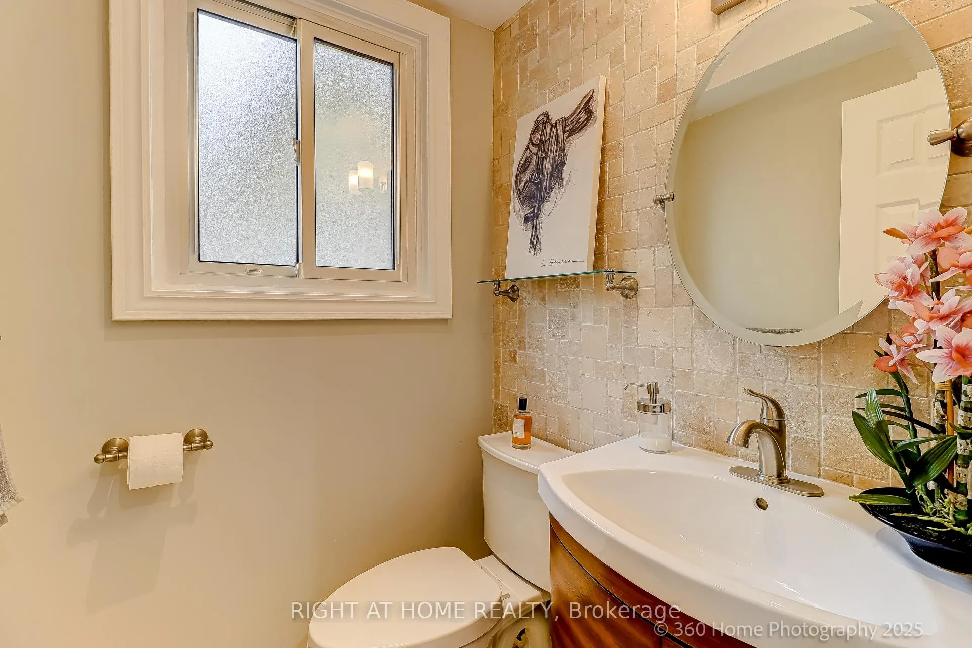 Photo 18 of 38 Culham Street, Oakville, College Park — HOMEH