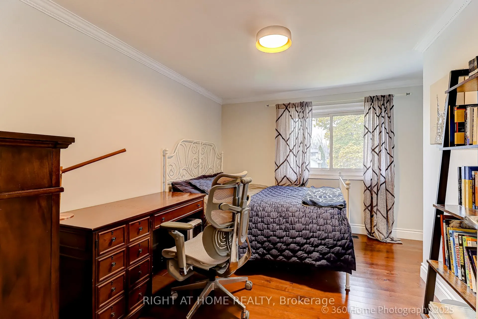 Photo 20 of 38 Culham Street, Oakville, College Park — HOMEH