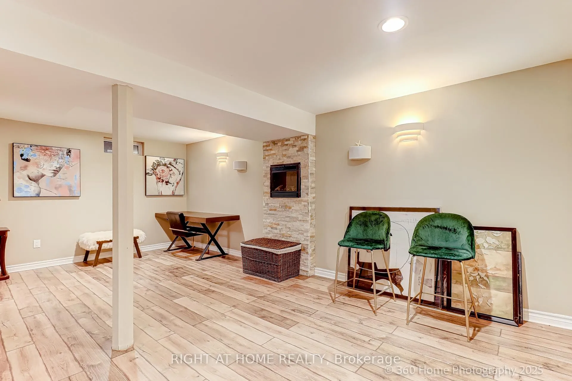 Photo 26 of 38 Culham Street, Oakville, College Park — HOMEH