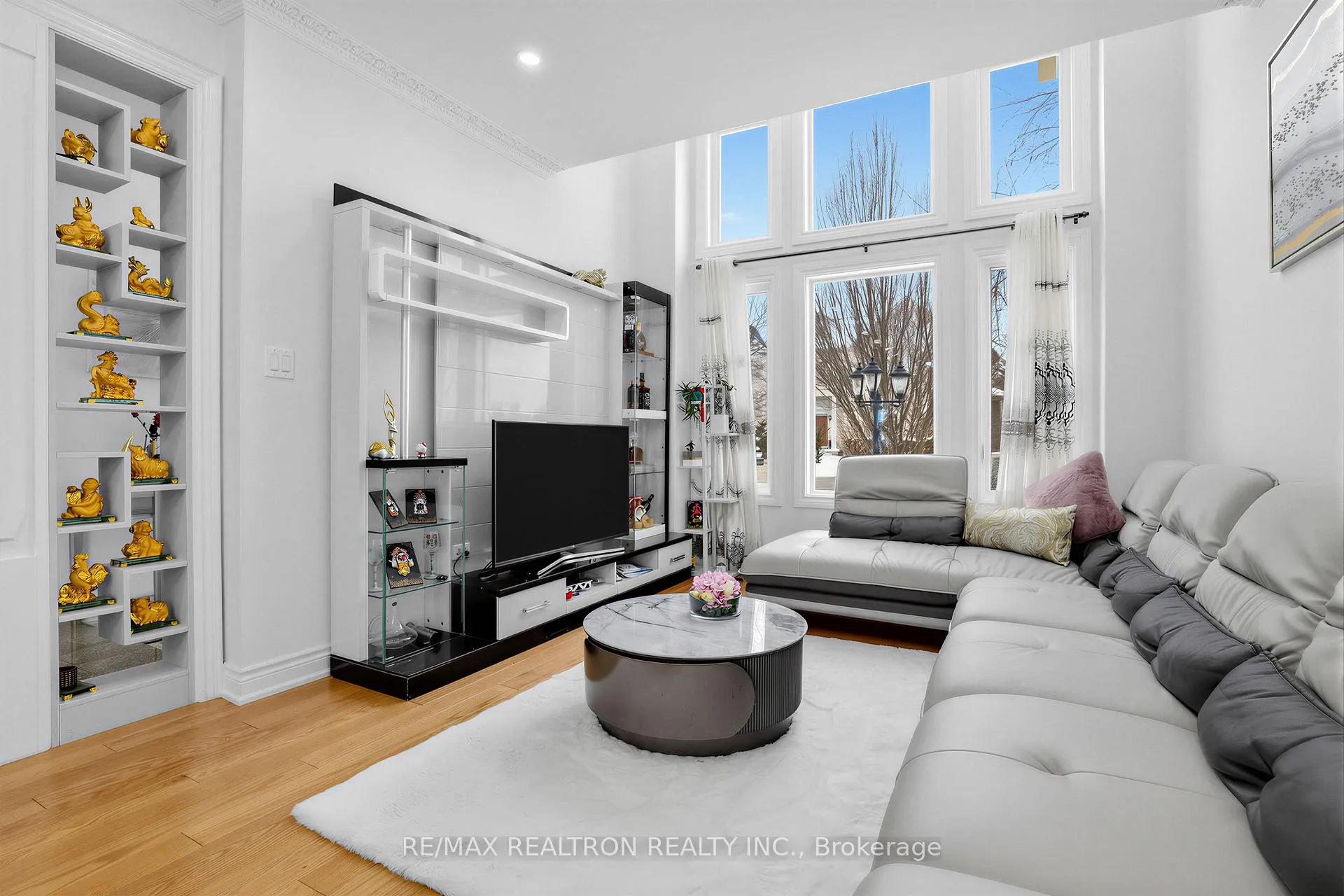 Photo 4 of 71 Plum Tree Circle, Markham, Cachet — HOMEH