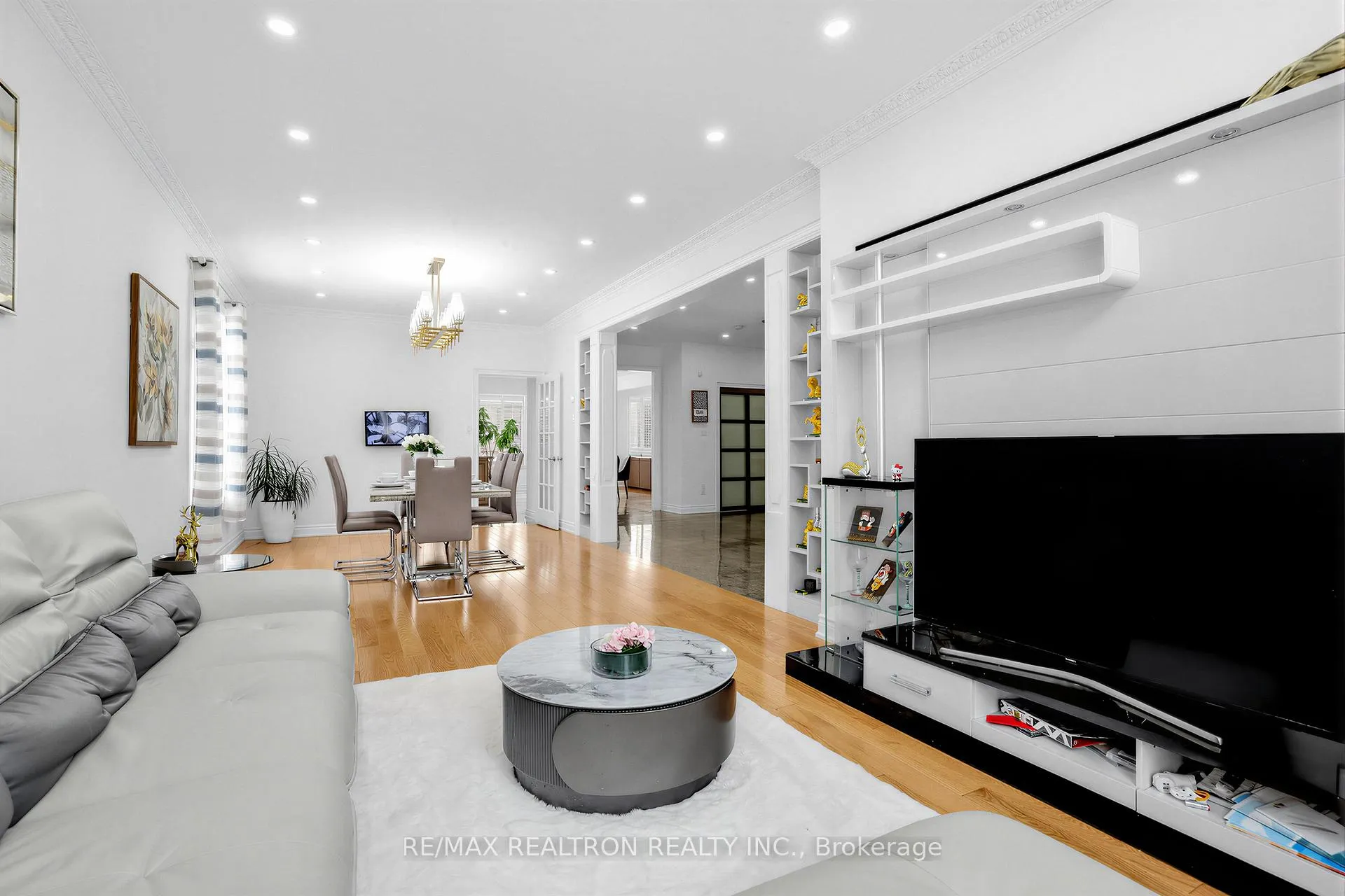 Photo 5 of 71 Plum Tree Circle, Markham, Cachet — HOMEH