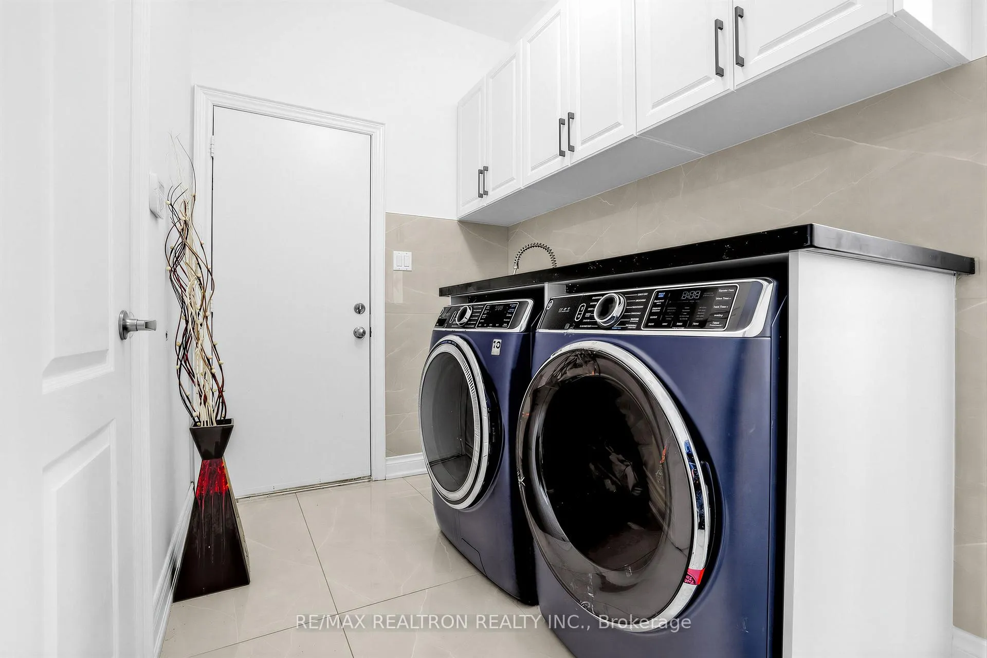 Photo 13 of 71 Plum Tree Circle, Markham, Cachet — HOMEH