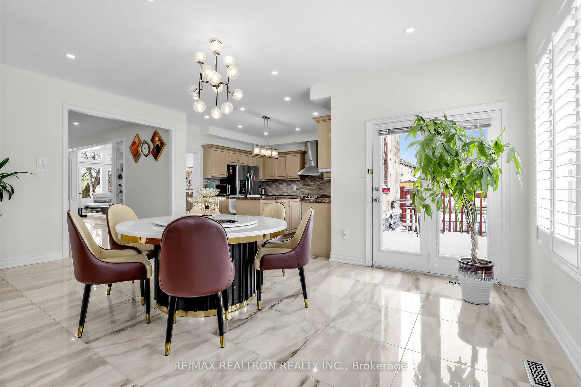 Photo 17 of 71 Plum Tree Circle, Markham, Cachet — HOMEH