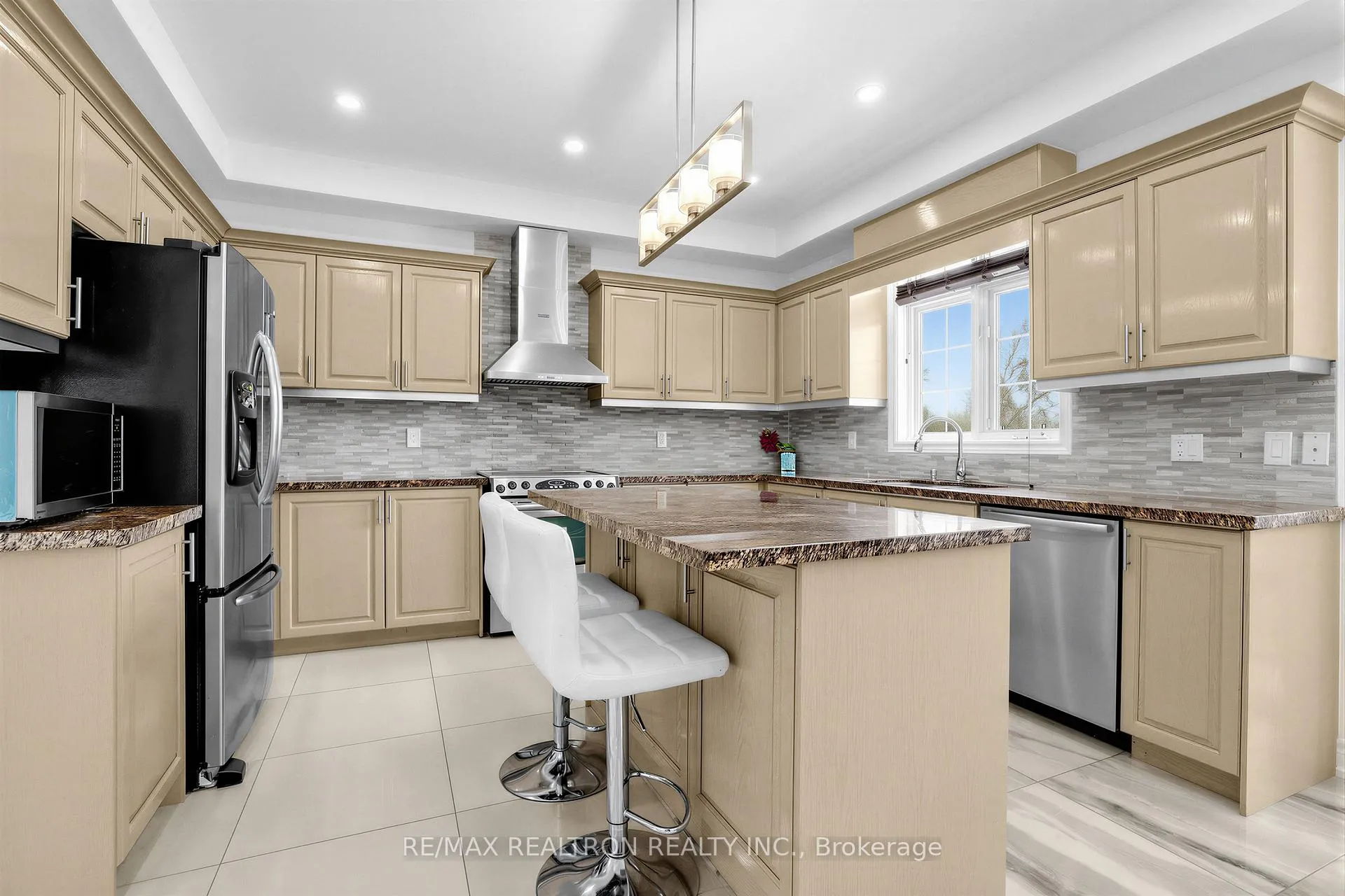 Photo 19 of 71 Plum Tree Circle, Markham, Cachet — HOMEH