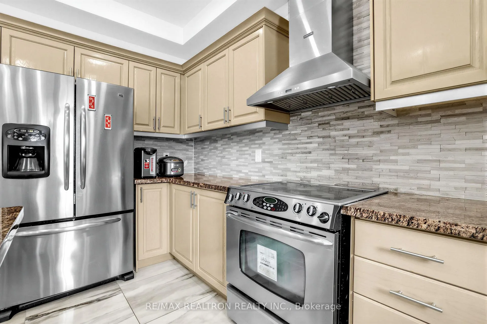 Photo 21 of 71 Plum Tree Circle, Markham, Cachet — HOMEH