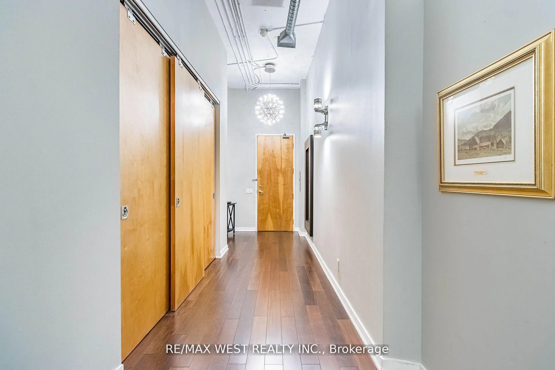Photo 2 of Unit 821, 155 Dalhousie Street, Toronto, Church-Yonge Corridor — HOMEH