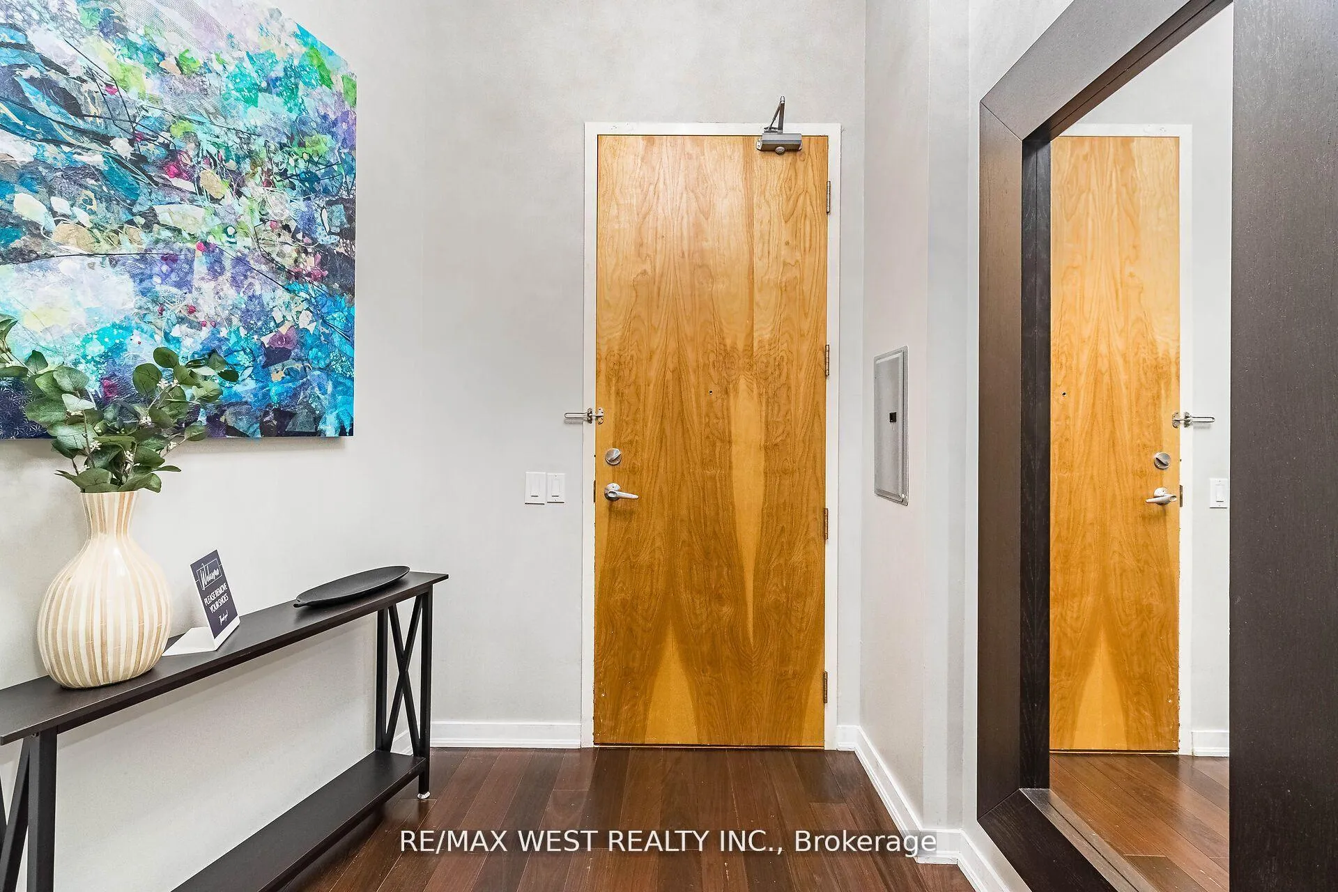 Photo 3 of Unit 821, 155 Dalhousie Street, Toronto, Church-Yonge Corridor — HOMEH