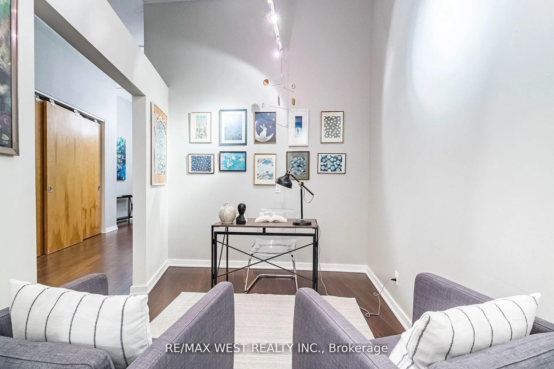 Photo 4 of Unit 821, 155 Dalhousie Street, Toronto, Church-Yonge Corridor — HOMEH