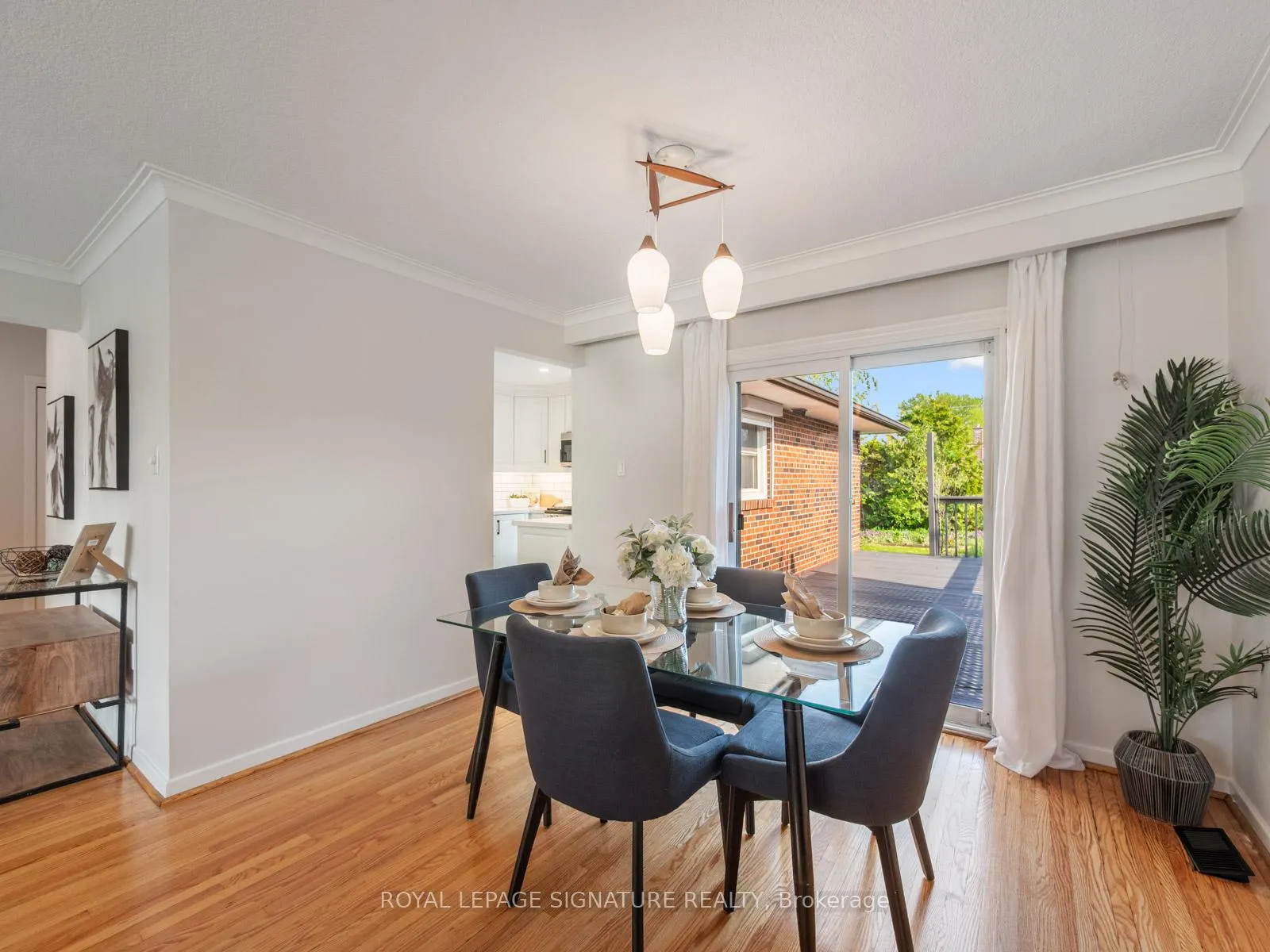 Photo 10 of 31 Birchard Street, Scarborough, Tam O'Shanter-Sullivan — HOMEH