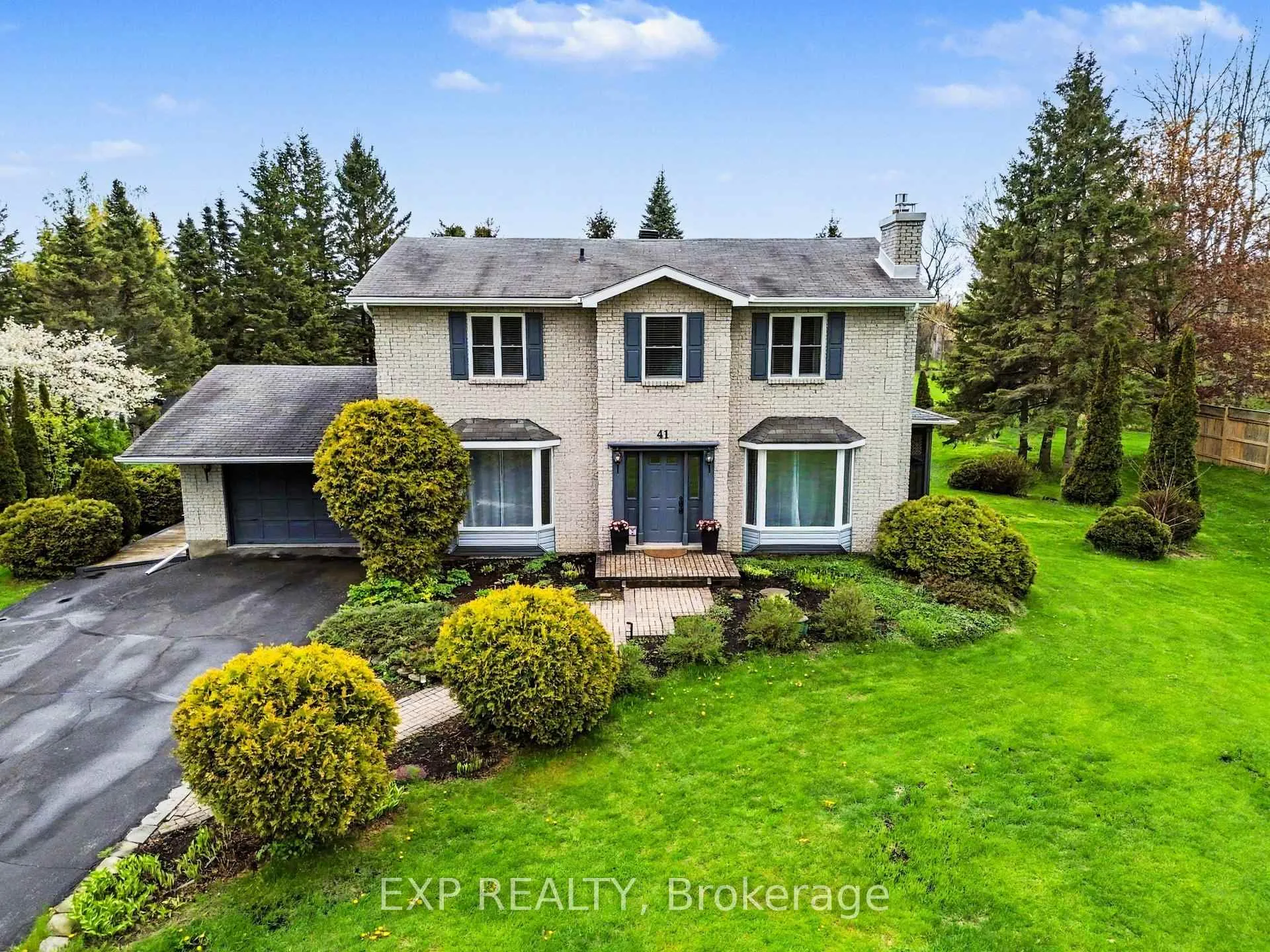 Photo 2 of 41 Loyalist Crescent, South Stormont, South Stormont (Osnabruck) Twp — HOMEH