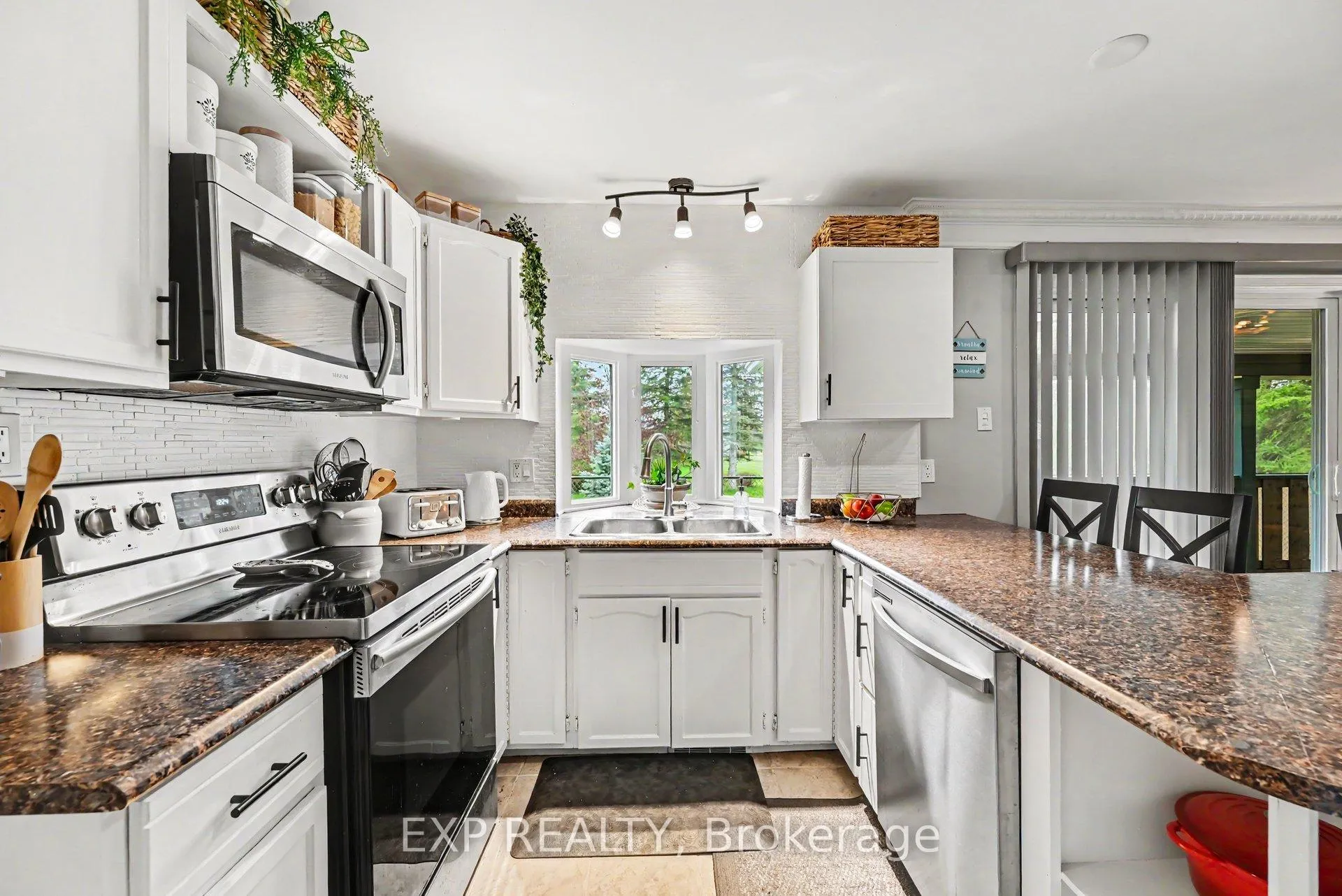 Photo 10 of 41 Loyalist Crescent, South Stormont, South Stormont (Osnabruck) Twp — HOMEH