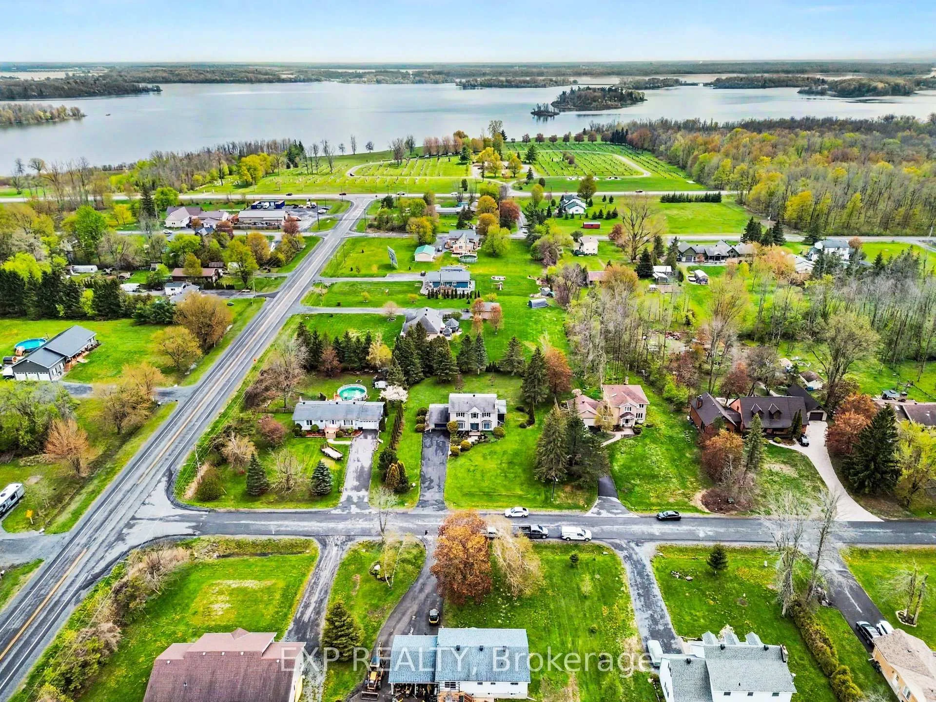 Photo 34 of 41 Loyalist Crescent, South Stormont, South Stormont (Osnabruck) Twp — HOMEH