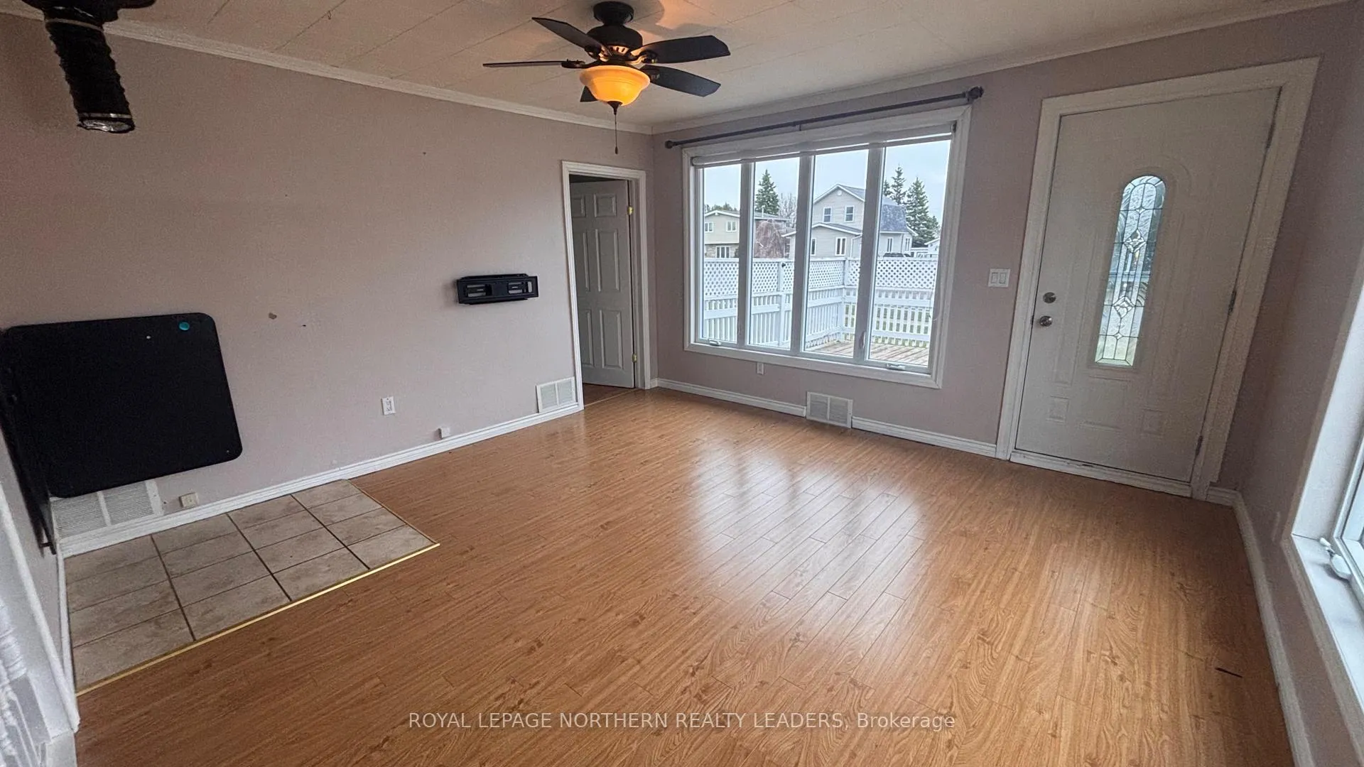 Photo 17 of 299 Third Avenue, Cochrane — HOMEH