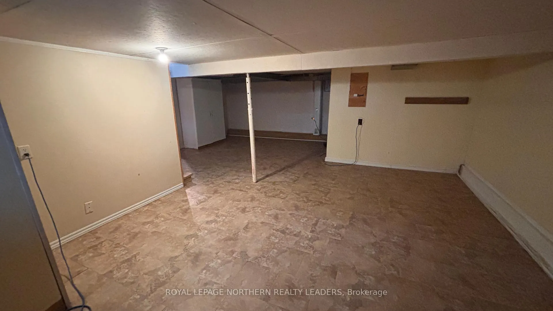 Photo 28 of 299 Third Avenue, Cochrane — HOMEH
