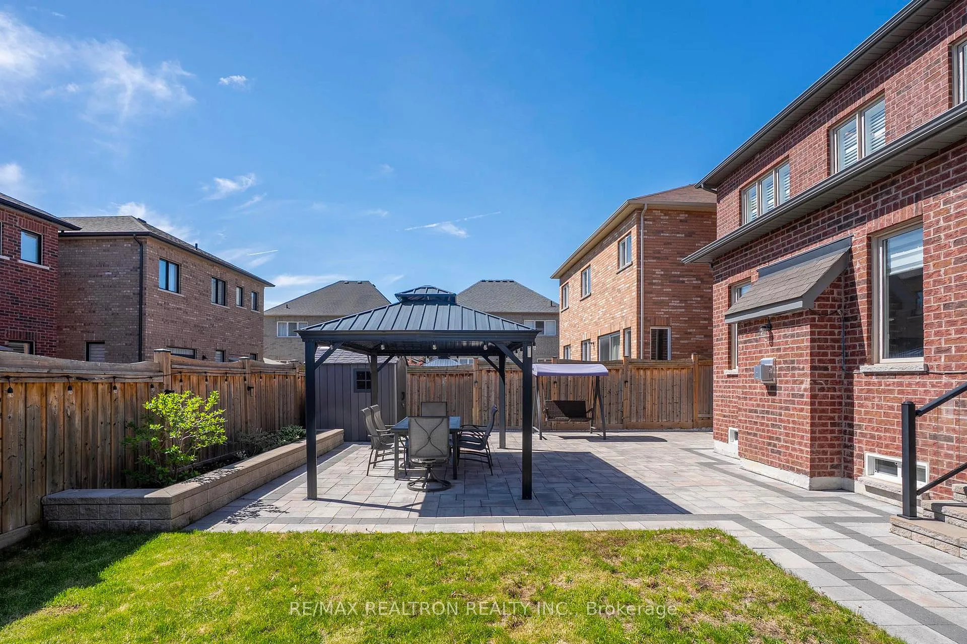 Photo 44 of 5 Warton Court, Markham, Greensborough — HOMEH