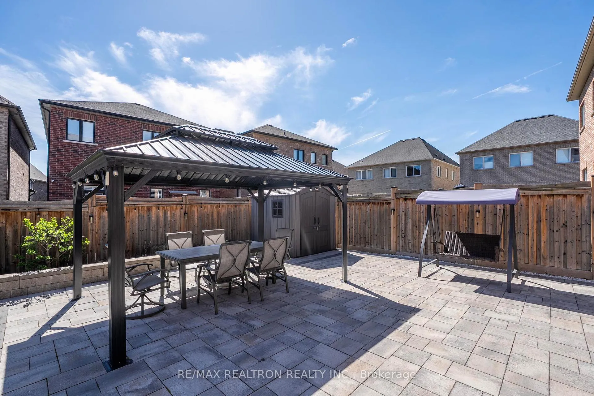 Photo 46 of 5 Warton Court, Markham, Greensborough — HOMEH