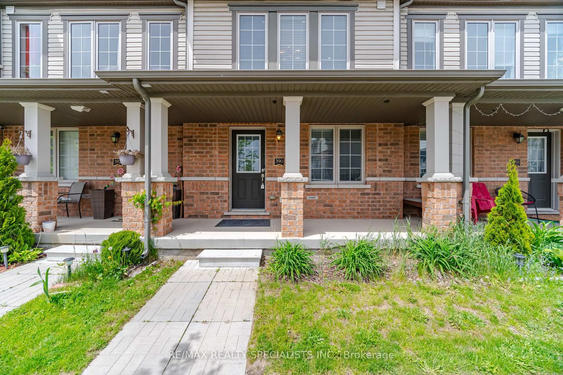 Photo 3 of 390 Linden Drive, Cambridge, Preston Heights — HOMEH