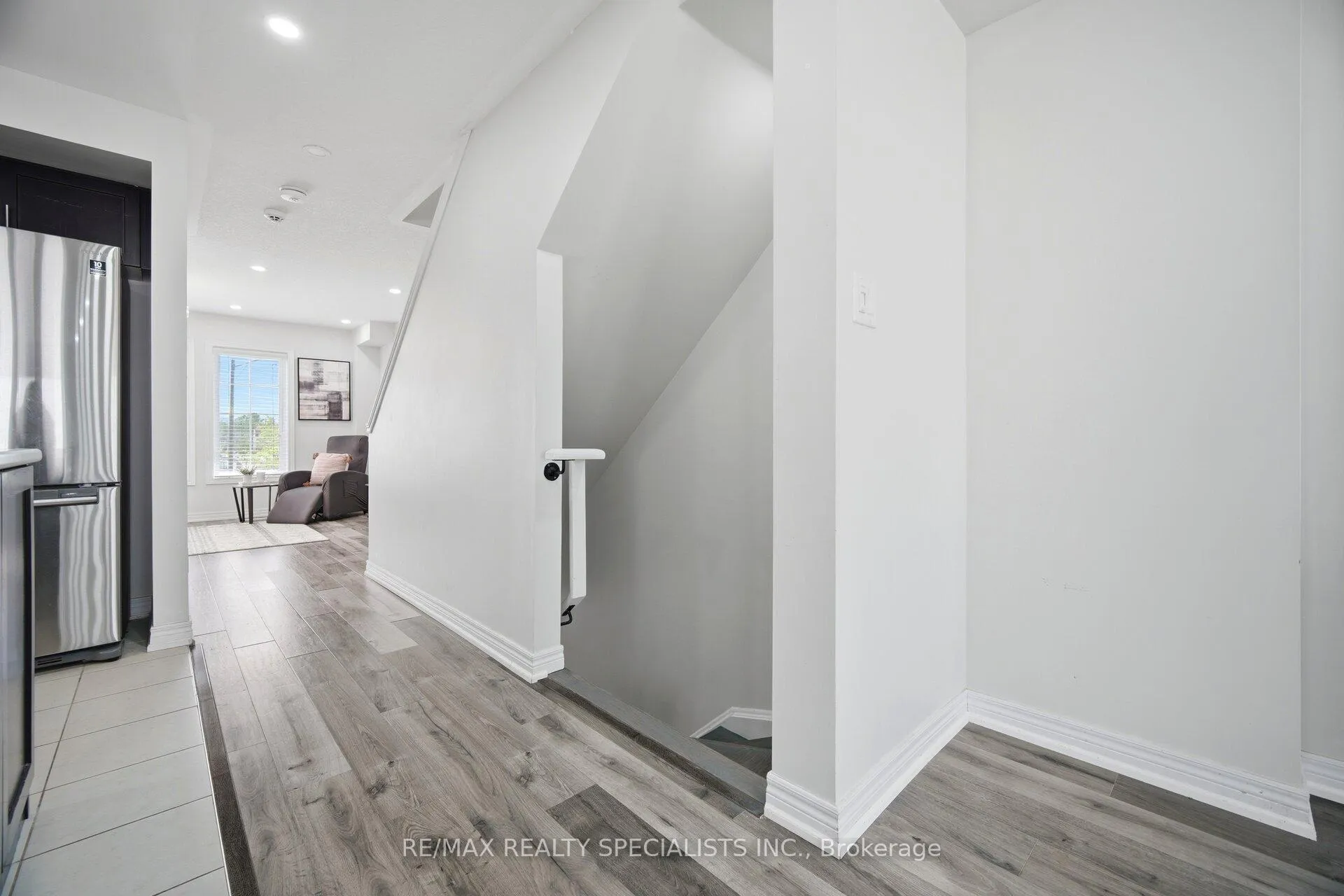 Photo 7 of 390 Linden Drive, Cambridge, Preston Heights — HOMEH