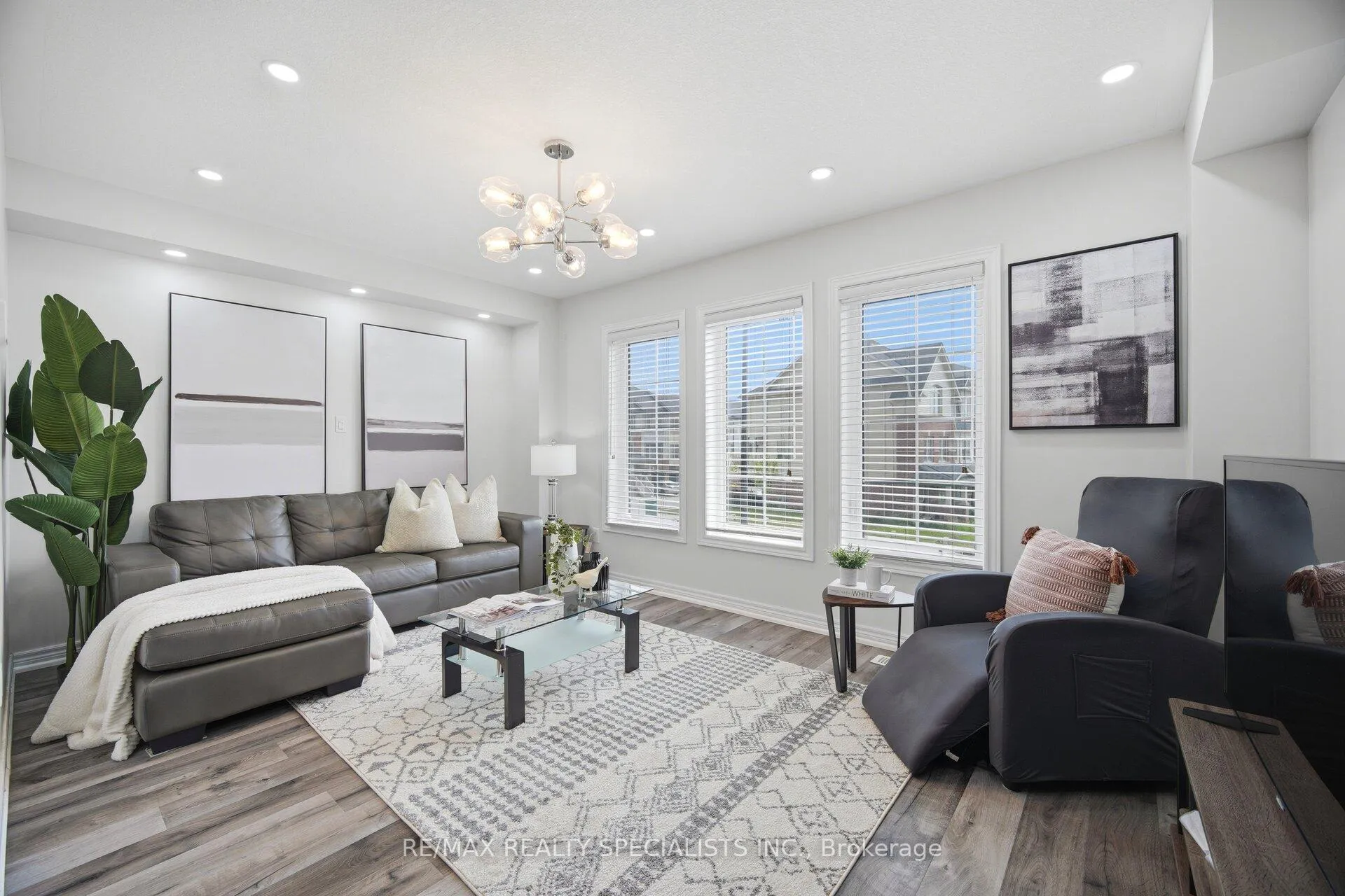 Photo 8 of 390 Linden Drive, Cambridge, Preston Heights — HOMEH
