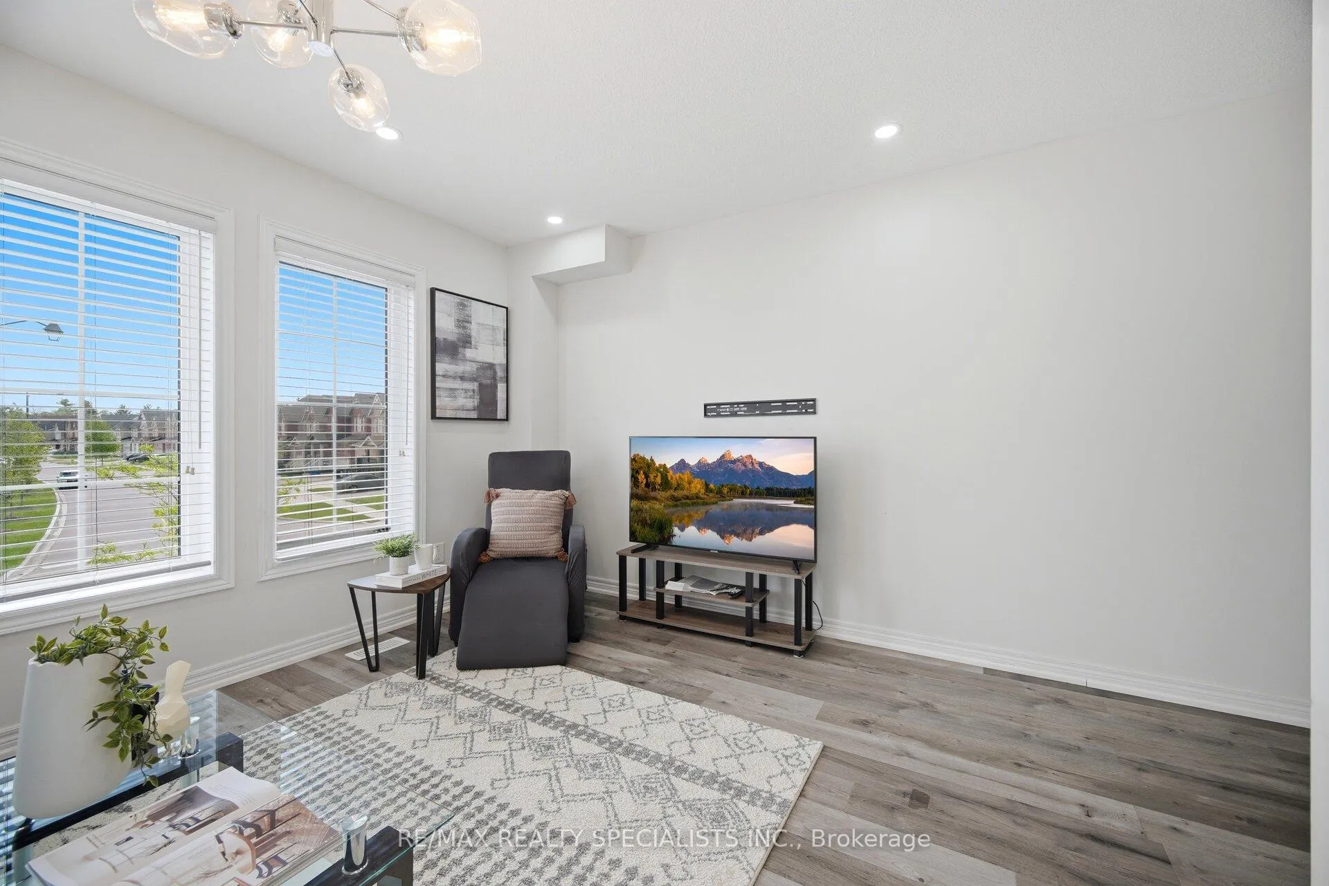 Photo 11 of 390 Linden Drive, Cambridge, Preston Heights — HOMEH