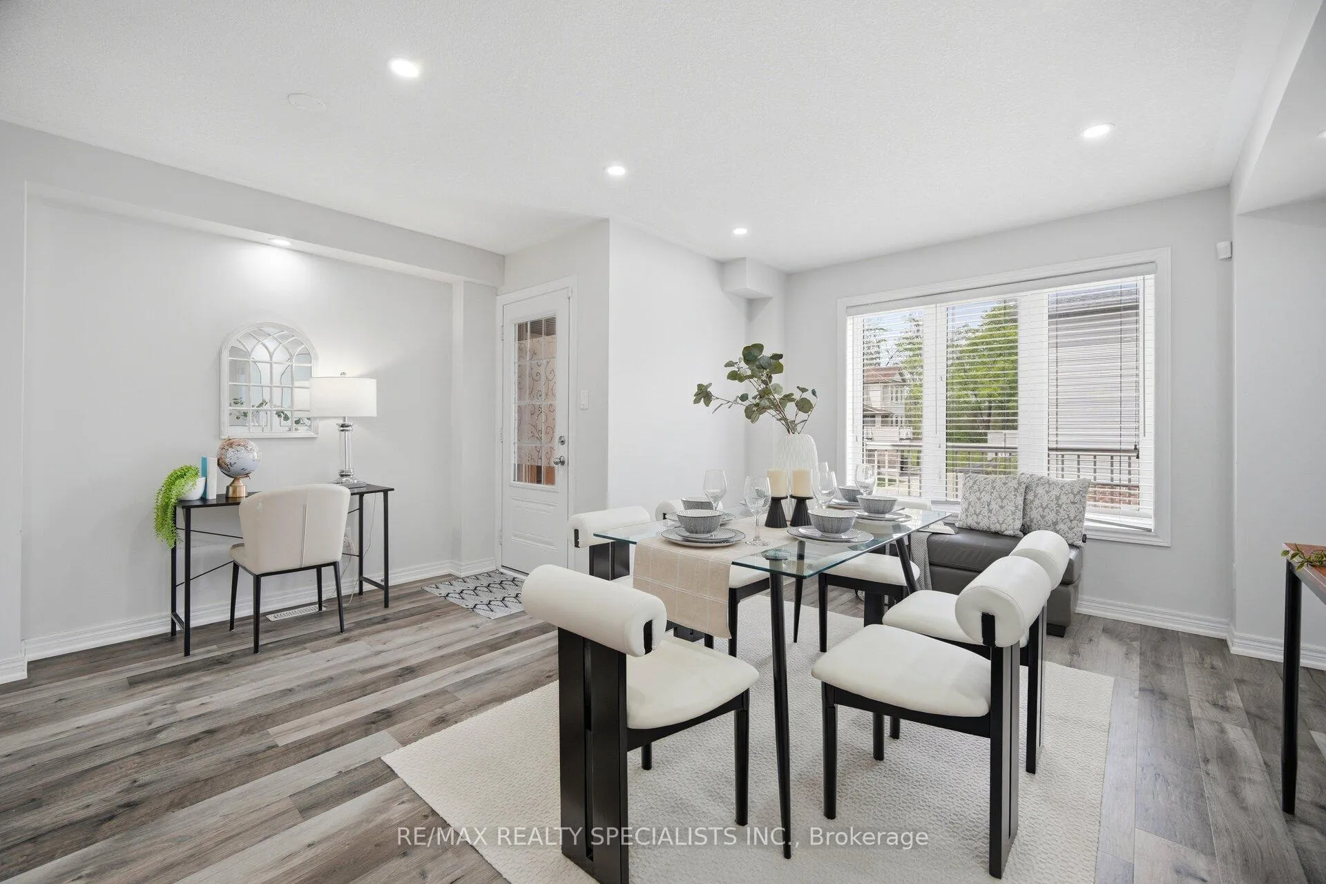 Photo 17 of 390 Linden Drive, Cambridge, Preston Heights — HOMEH