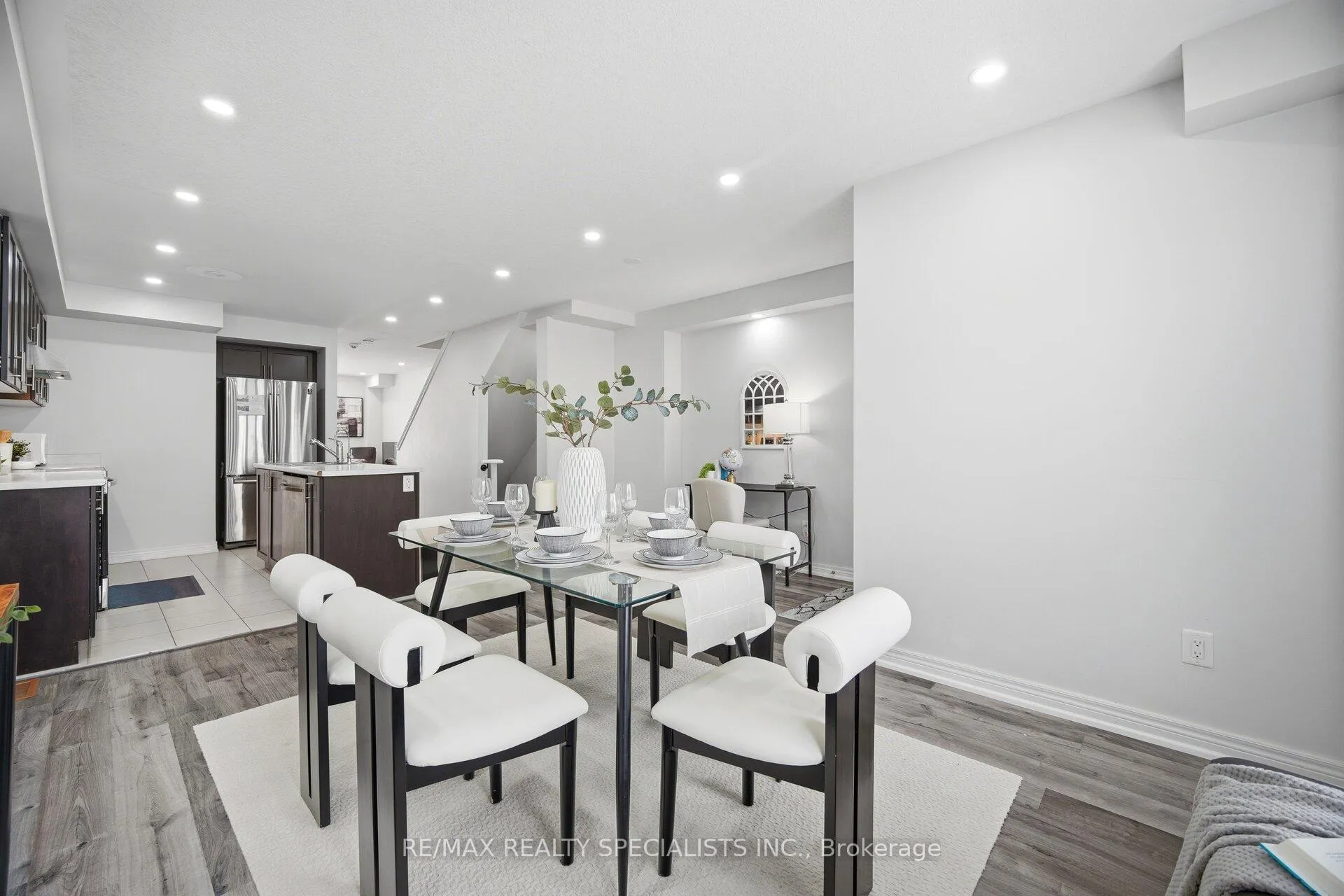 Photo 19 of 390 Linden Drive, Cambridge, Preston Heights — HOMEH