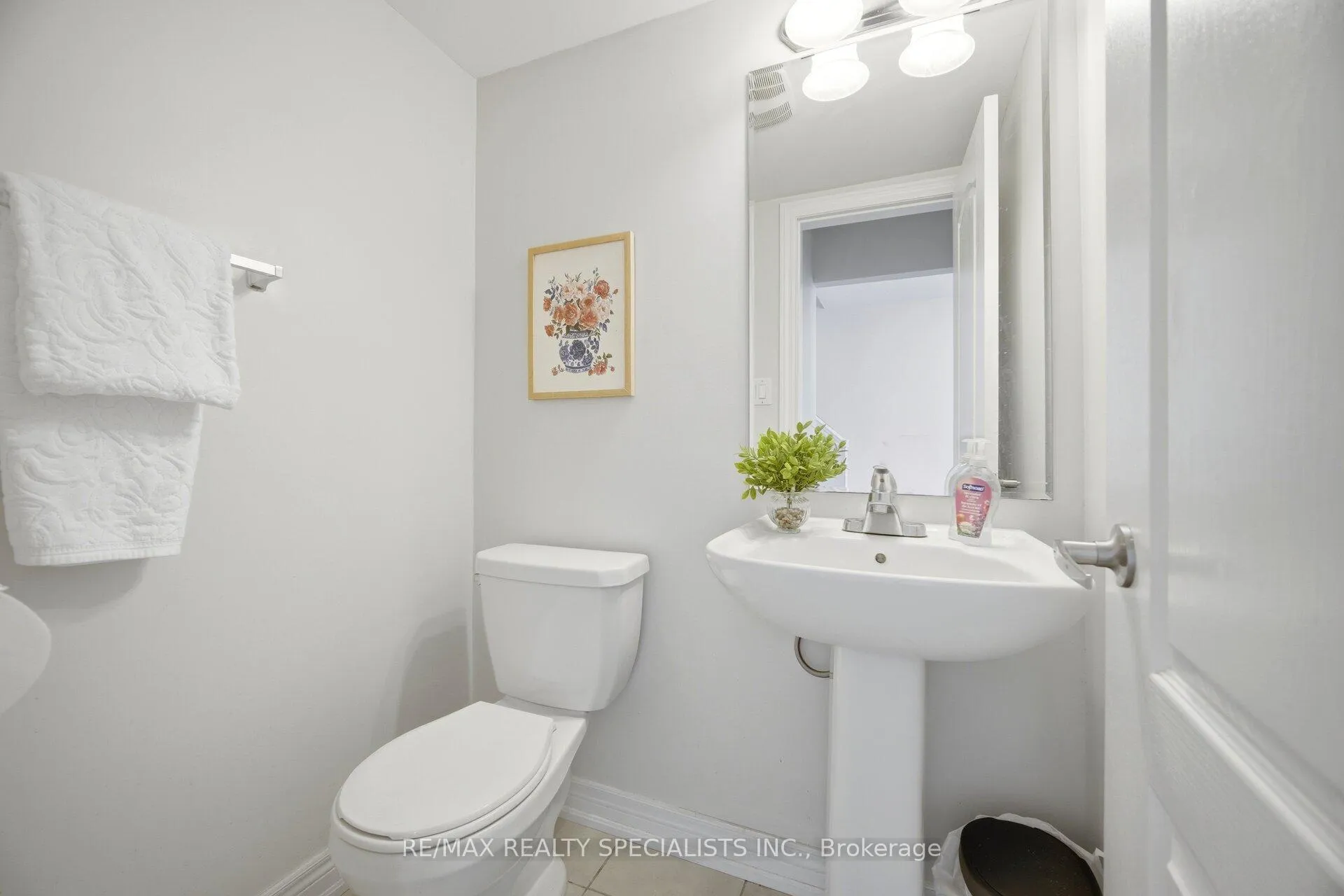 Photo 22 of 390 Linden Drive, Cambridge, Preston Heights — HOMEH
