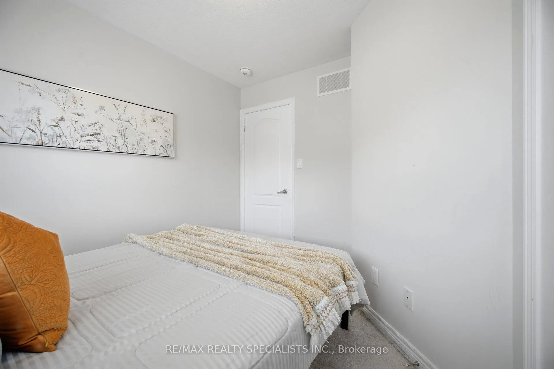 Photo 33 of 390 Linden Drive, Cambridge, Preston Heights — HOMEH