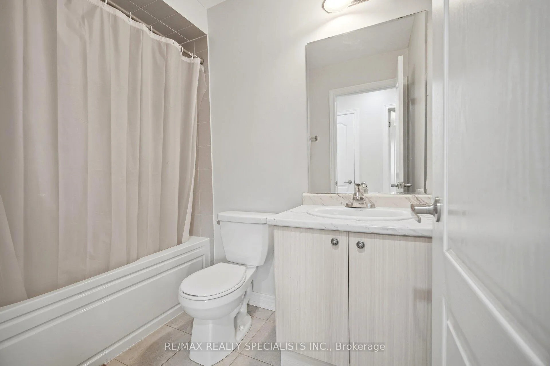 Photo 36 of 390 Linden Drive, Cambridge, Preston Heights — HOMEH