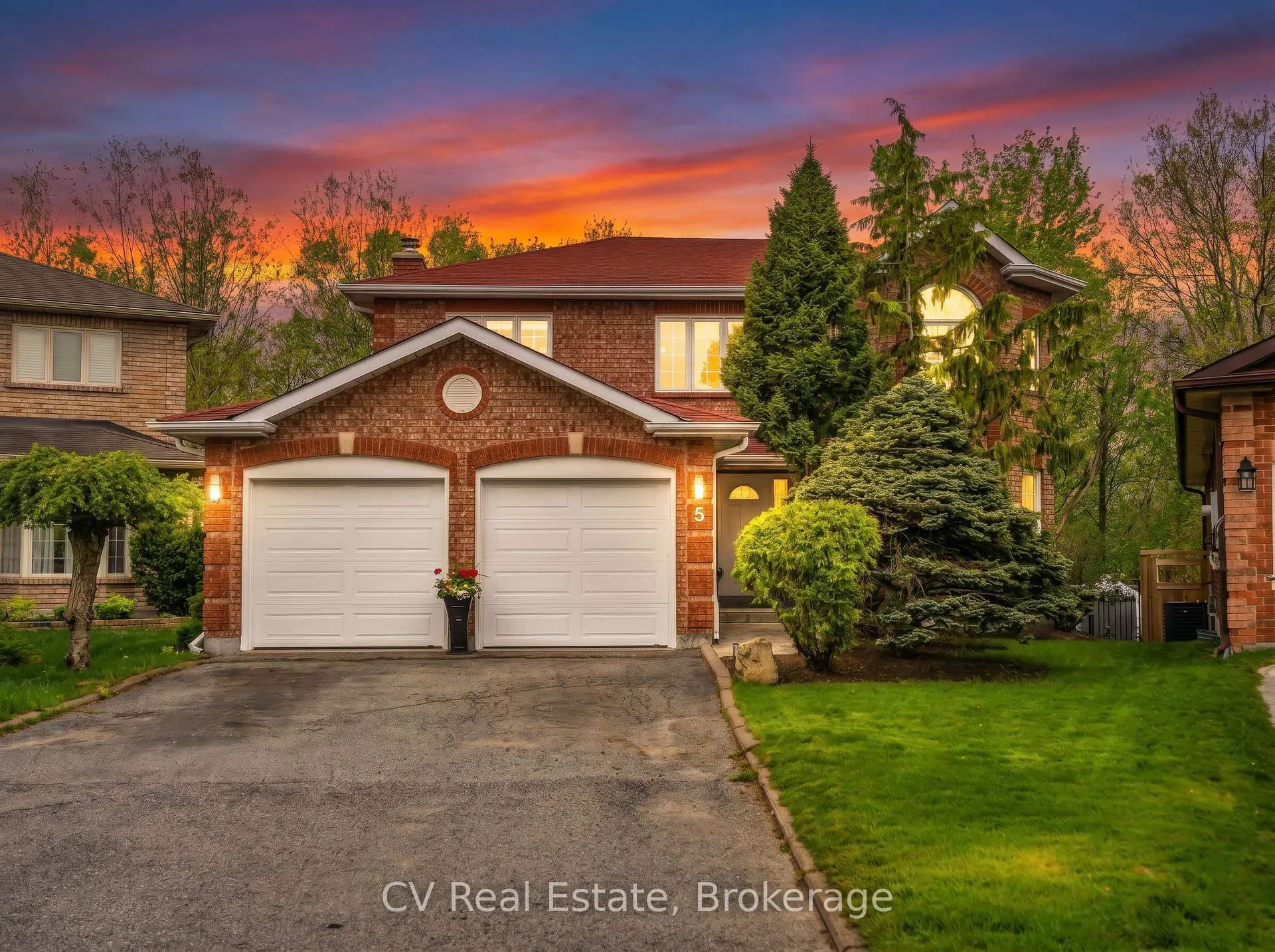 Photo 1 of 5 McCutcheon Court, Barrie, Northwest — HOMEH