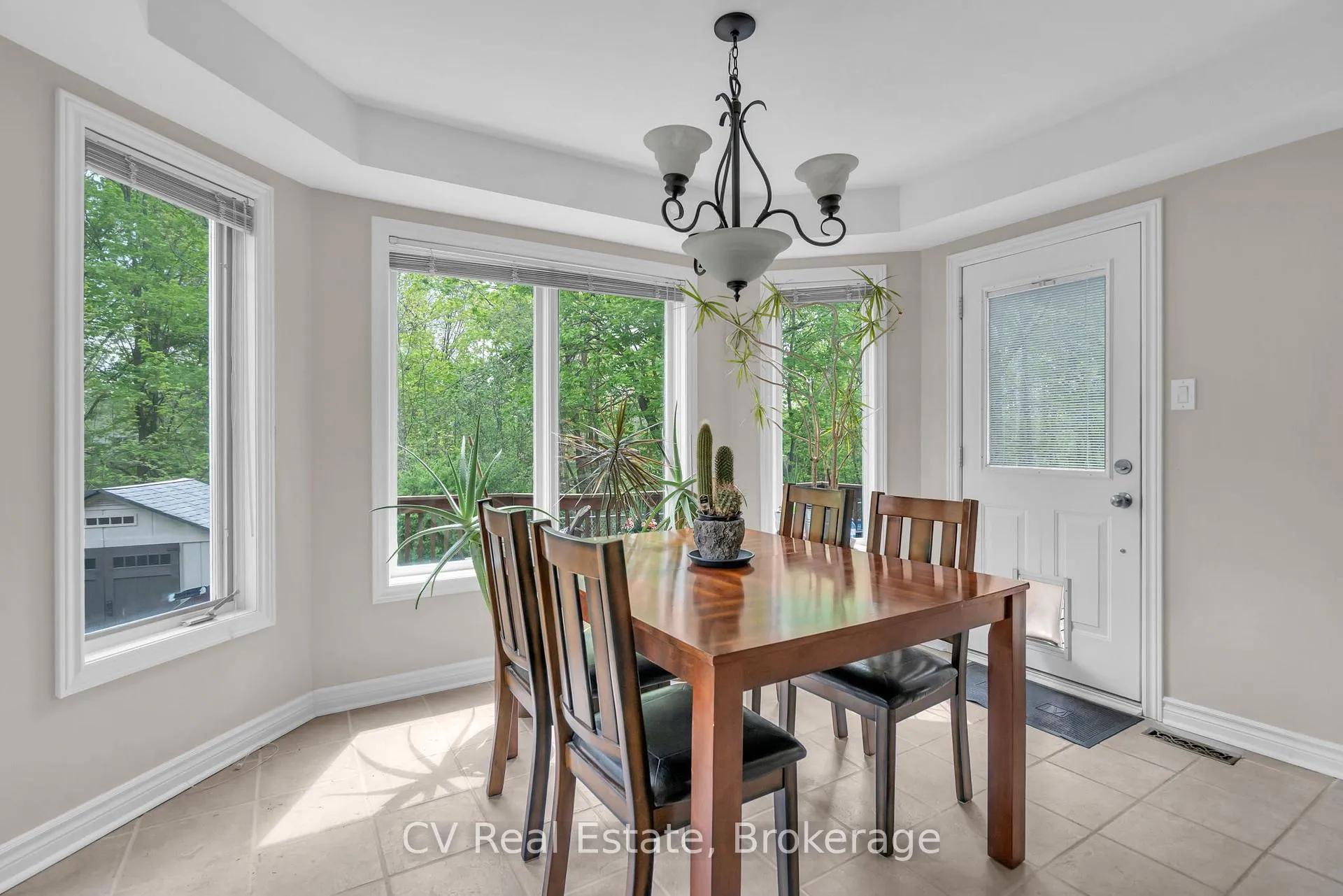 Photo 18 of 5 McCutcheon Court, Barrie, Northwest — HOMEH