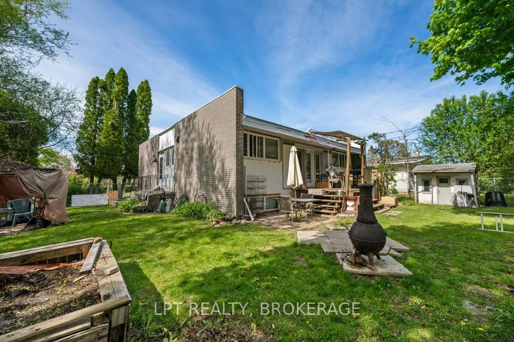 Photo 2 of 3 Holland Crescent, Kingston, Central City West — HOMEH
