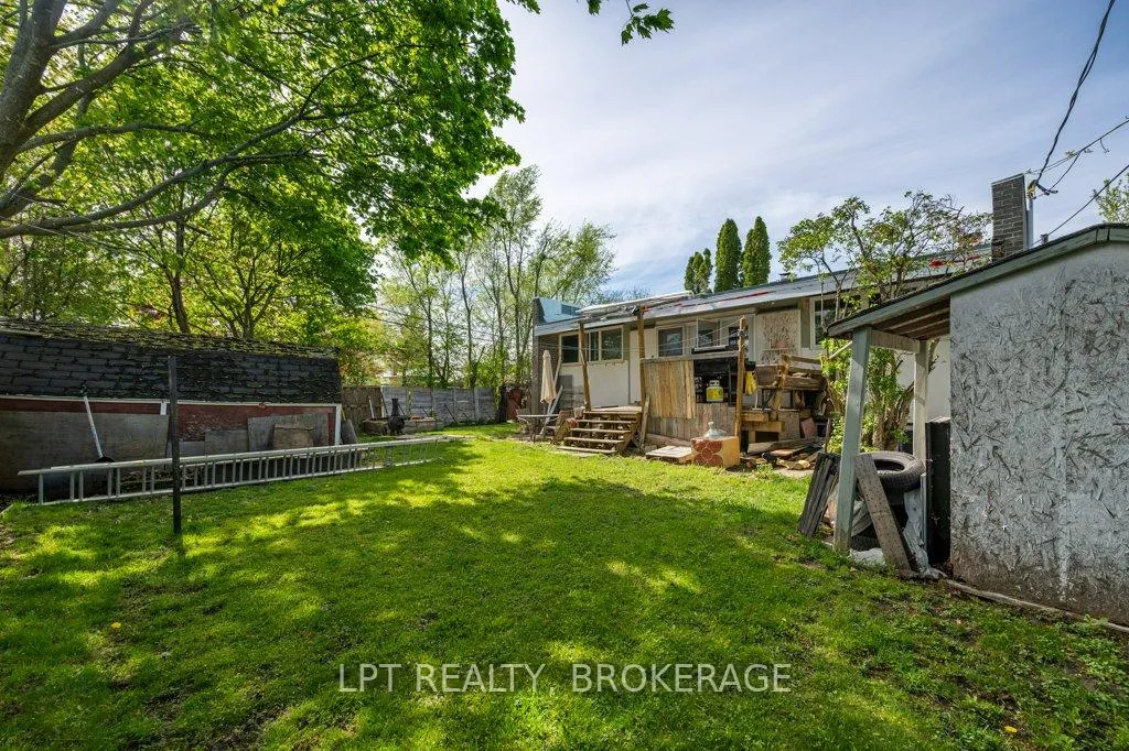 Photo 3 of 3 Holland Crescent, Kingston, Central City West — HOMEH