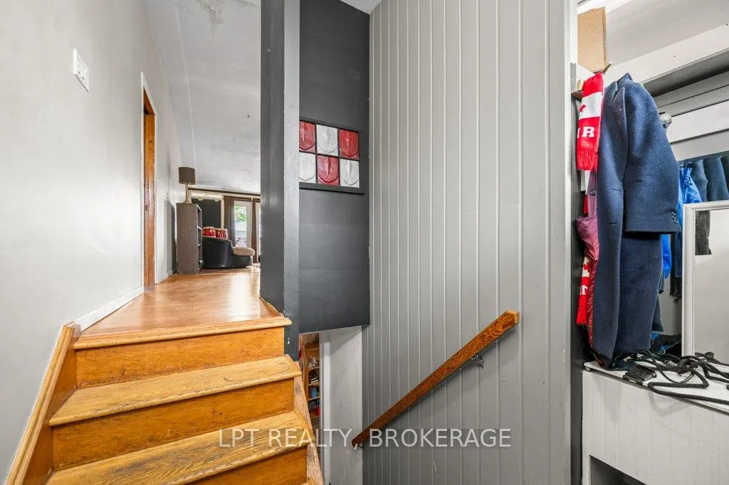 Photo 5 of 3 Holland Crescent, Kingston, Central City West — HOMEH