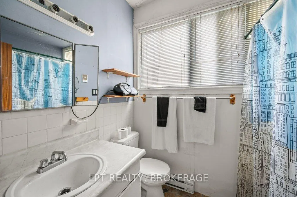 Photo 17 of 3 Holland Crescent, Kingston, Central City West — HOMEH