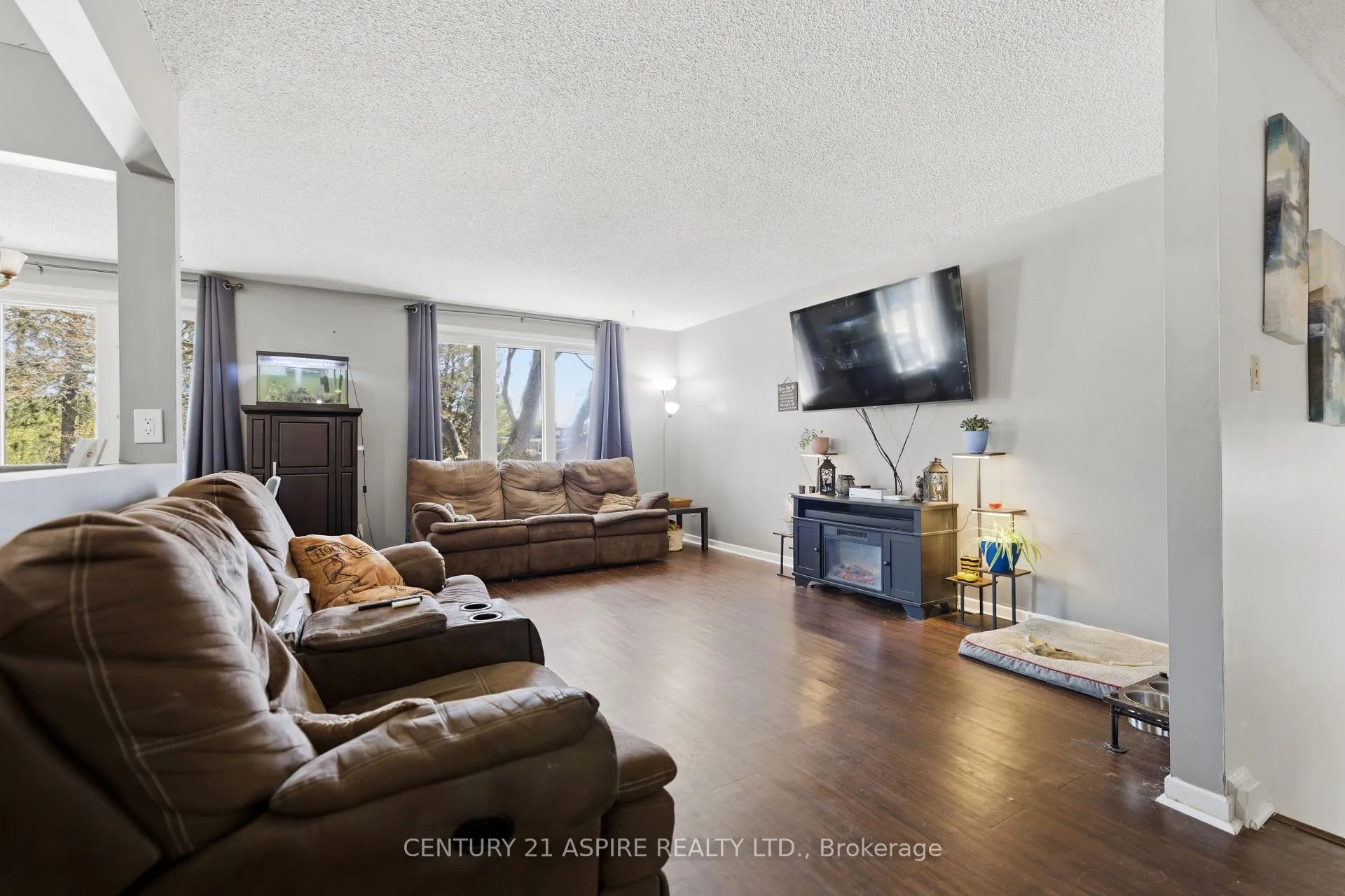 Photo 8 of 93 Frontenac Crescent, Deep River — HOMEH