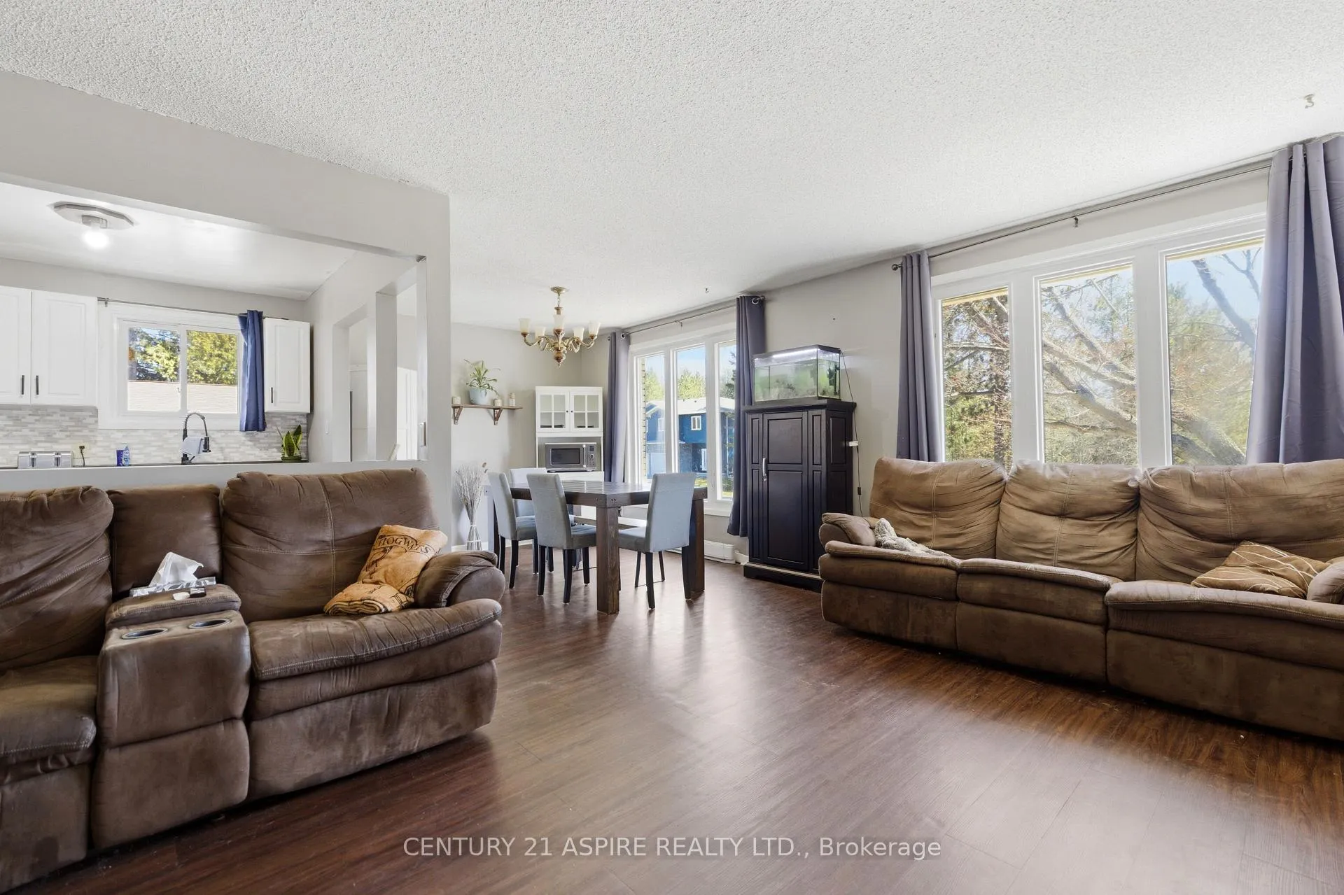 Photo 10 of 93 Frontenac Crescent, Deep River — HOMEH