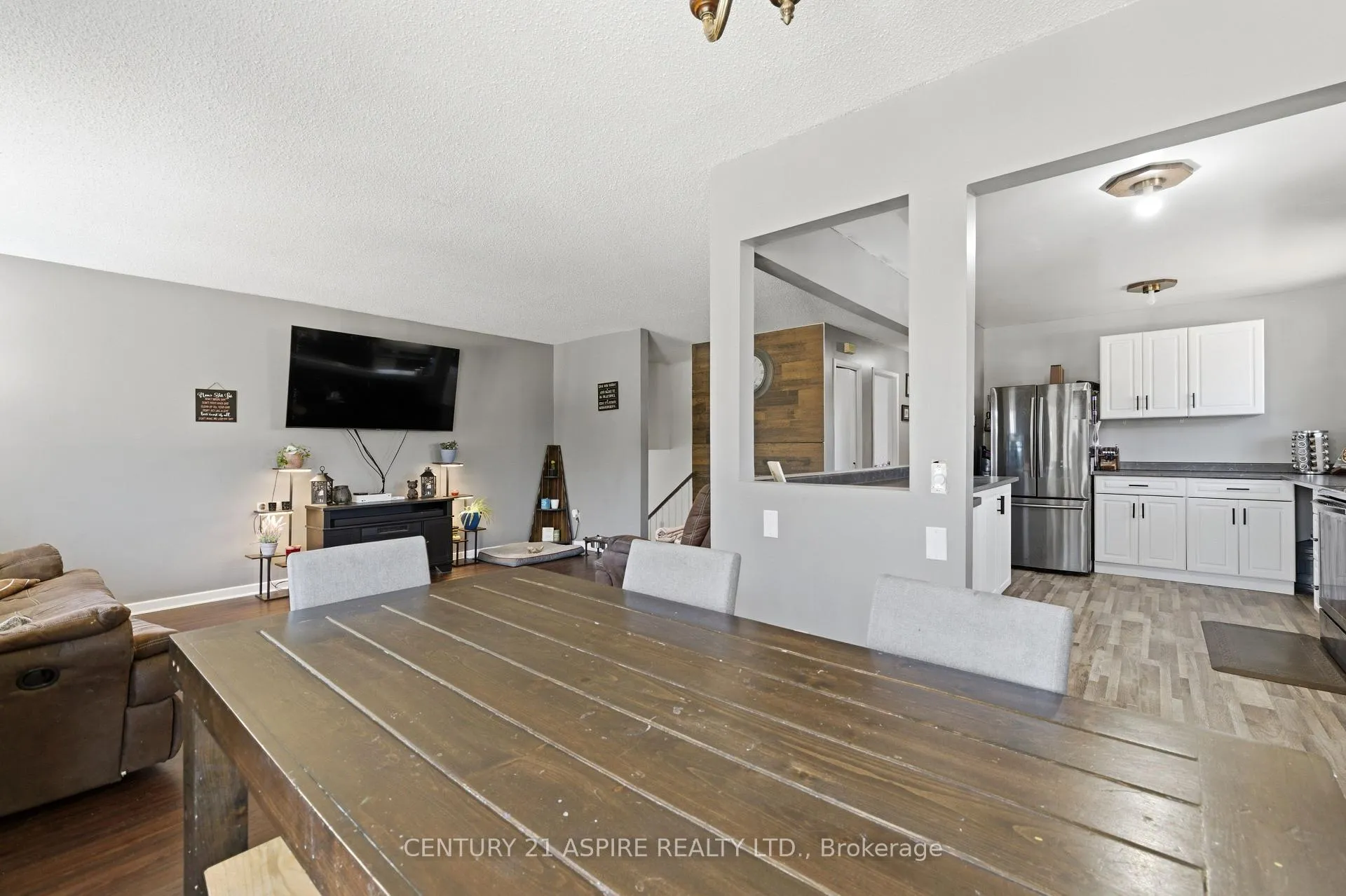 Photo 14 of 93 Frontenac Crescent, Deep River — HOMEH