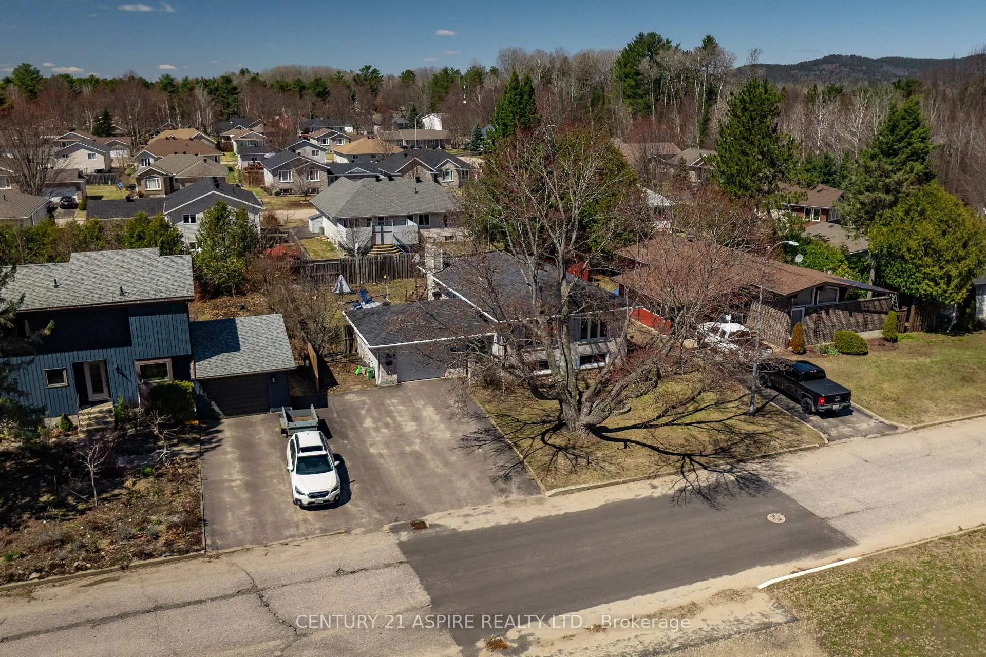 Photo 39 of 93 Frontenac Crescent, Deep River — HOMEH