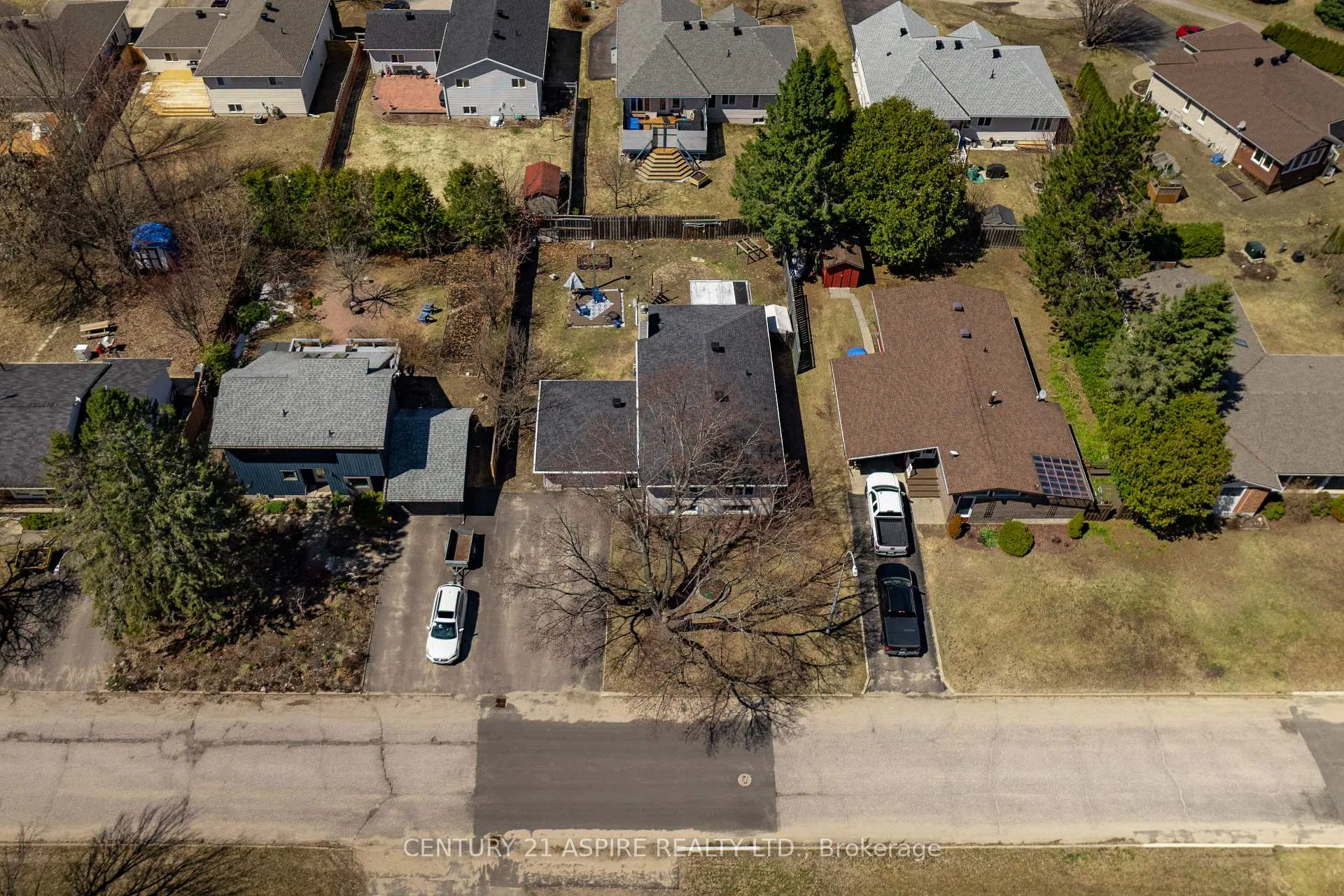 Photo 40 of 93 Frontenac Crescent, Deep River — HOMEH