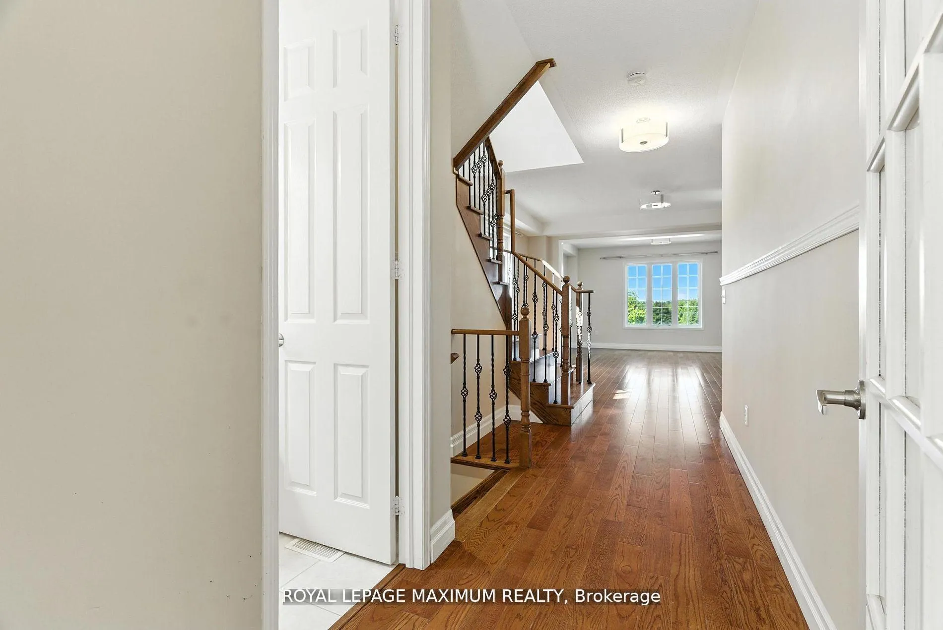 Photo 5 of 80 Cauthers Crescent, New Tecumseth, Alliston — HOMEH