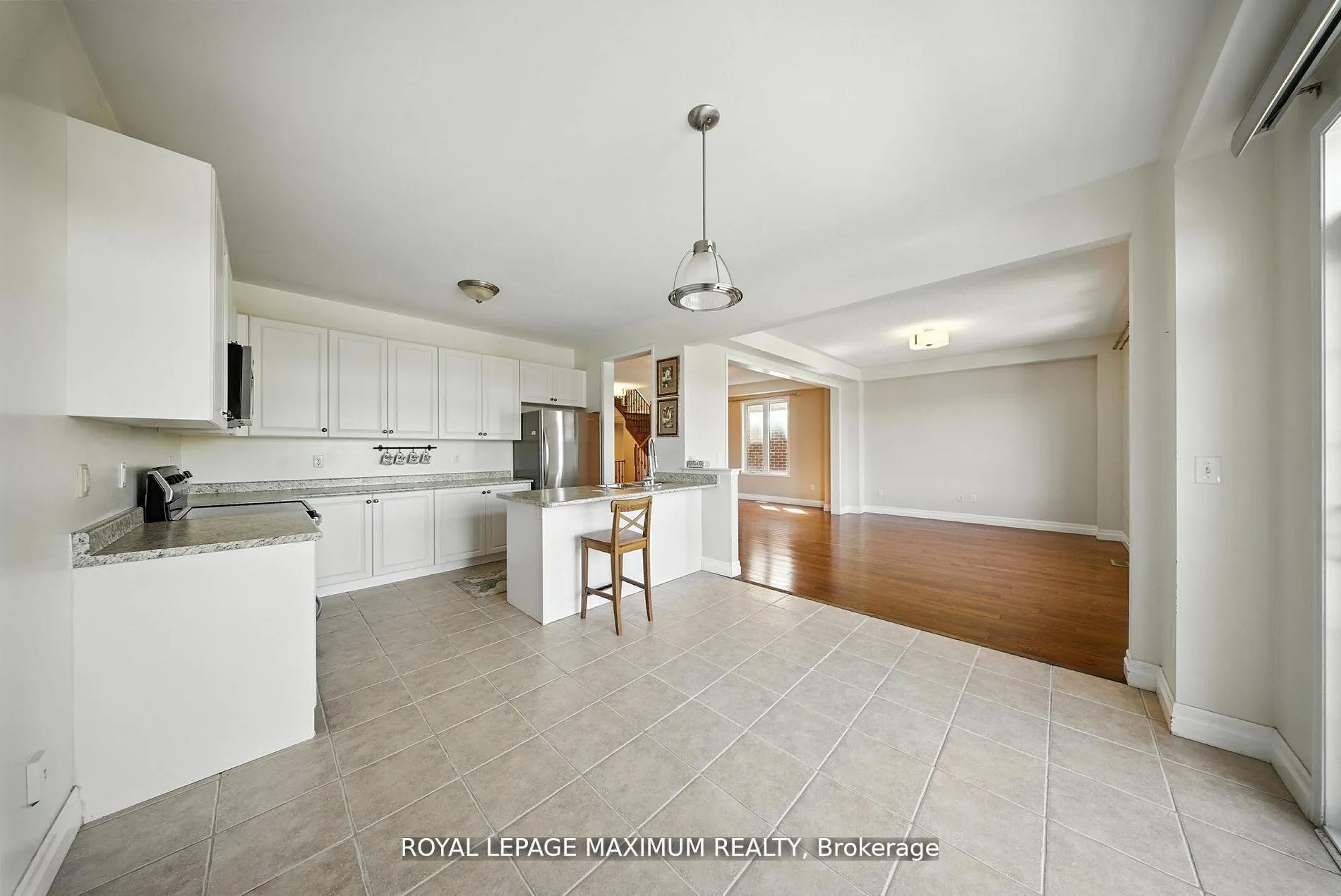 Photo 13 of 80 Cauthers Crescent, New Tecumseth, Alliston — HOMEH