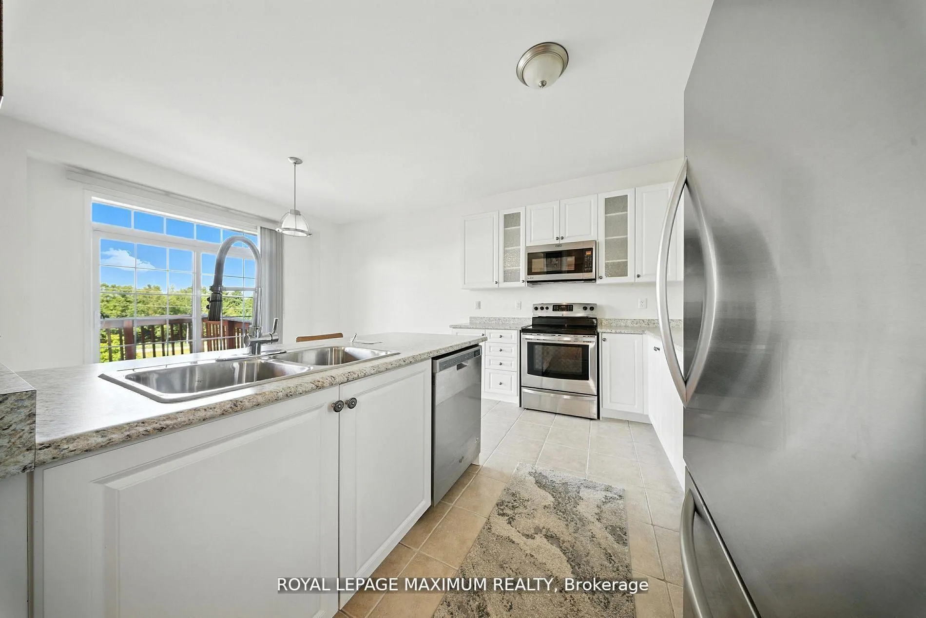 Photo 15 of 80 Cauthers Crescent, New Tecumseth, Alliston — HOMEH