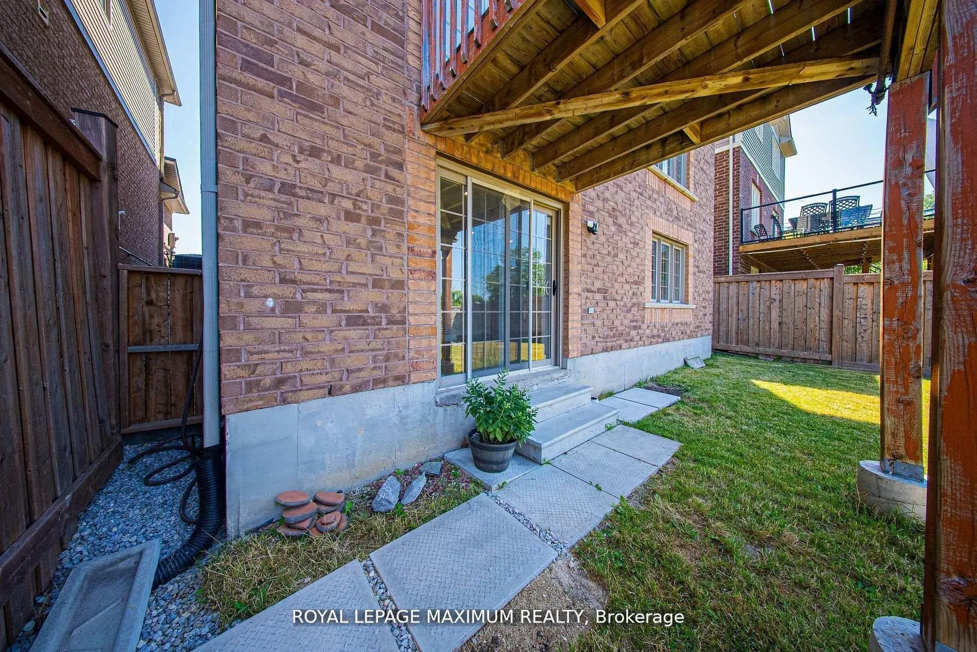 Photo 35 of 80 Cauthers Crescent, New Tecumseth, Alliston — HOMEH