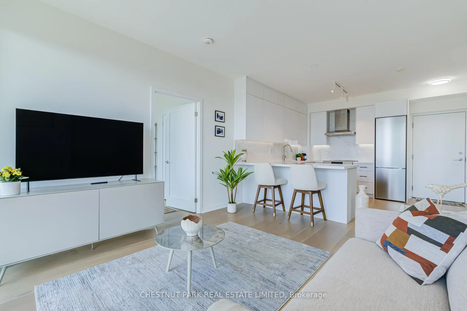 Photo 7 of Unit 2509, 33 Lombard Street, Toronto, Church-Yonge Corridor — HOMEH