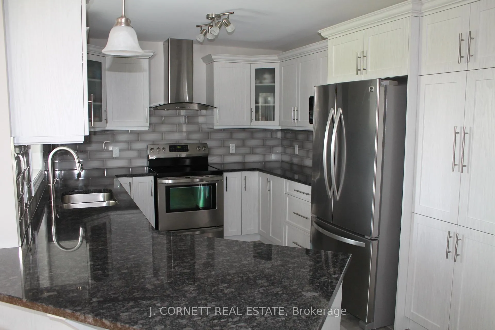 Photo 3 of 2140 Burke Avenue E, Cornwall — HOMEH