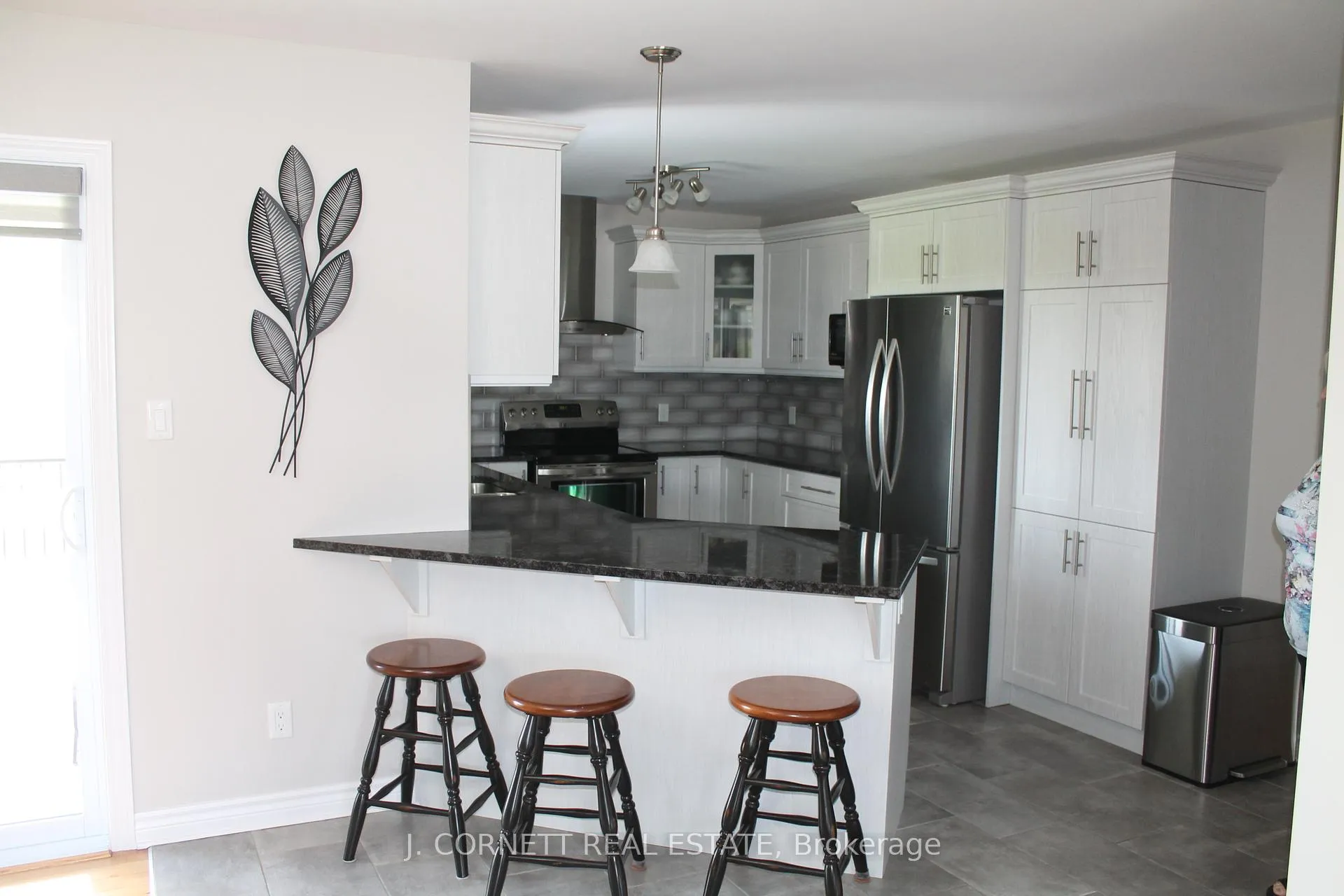 Photo 4 of 2140 Burke Avenue E, Cornwall — HOMEH
